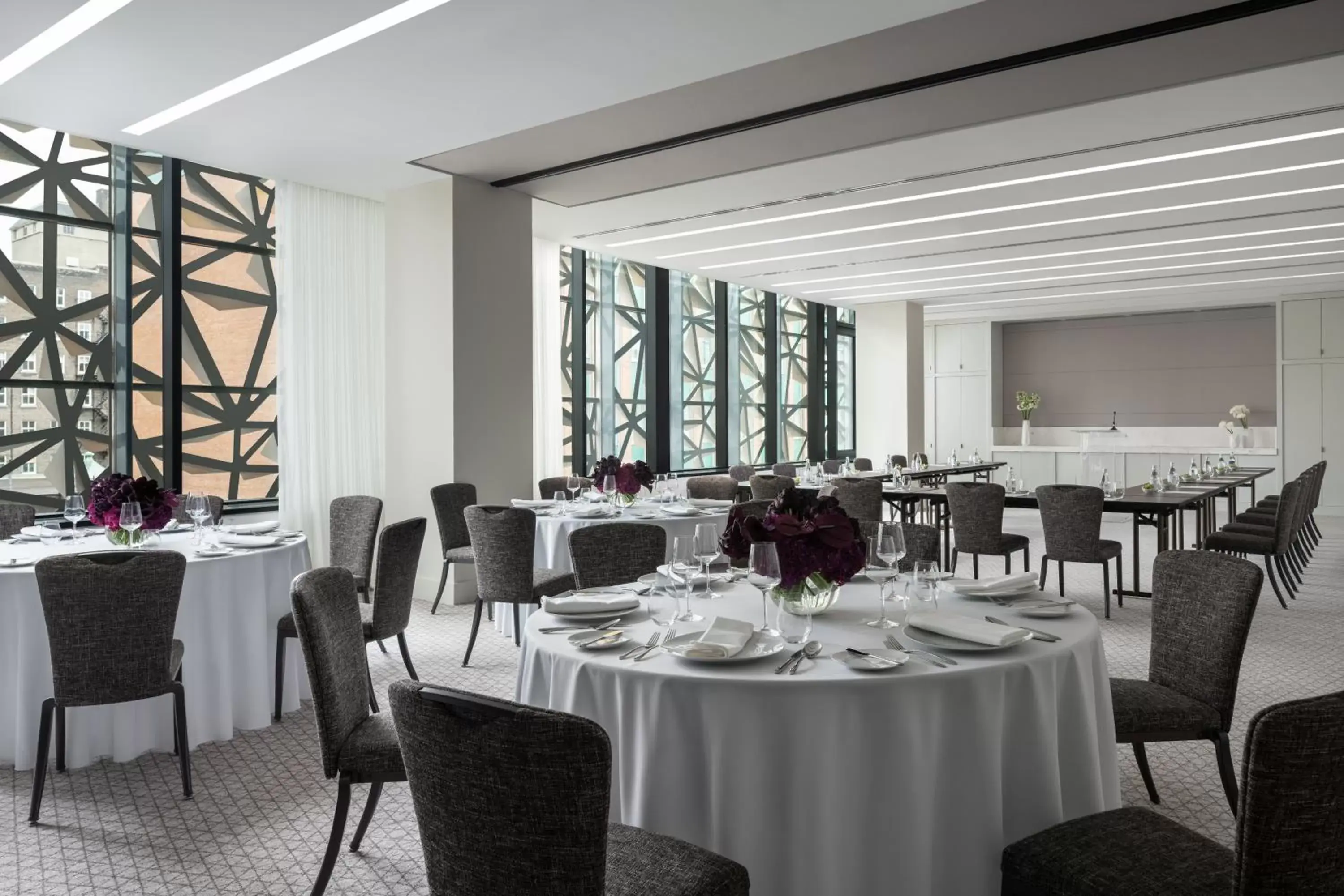 Banquet/Function facilities, Restaurant/Places to Eat in Four Seasons Hotel Montreal