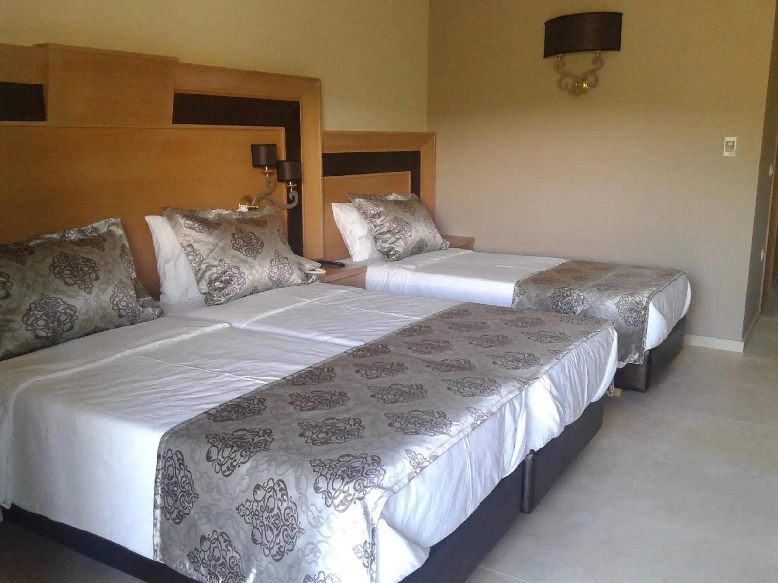 Bedroom, Bed in Grand Meteora Hotel