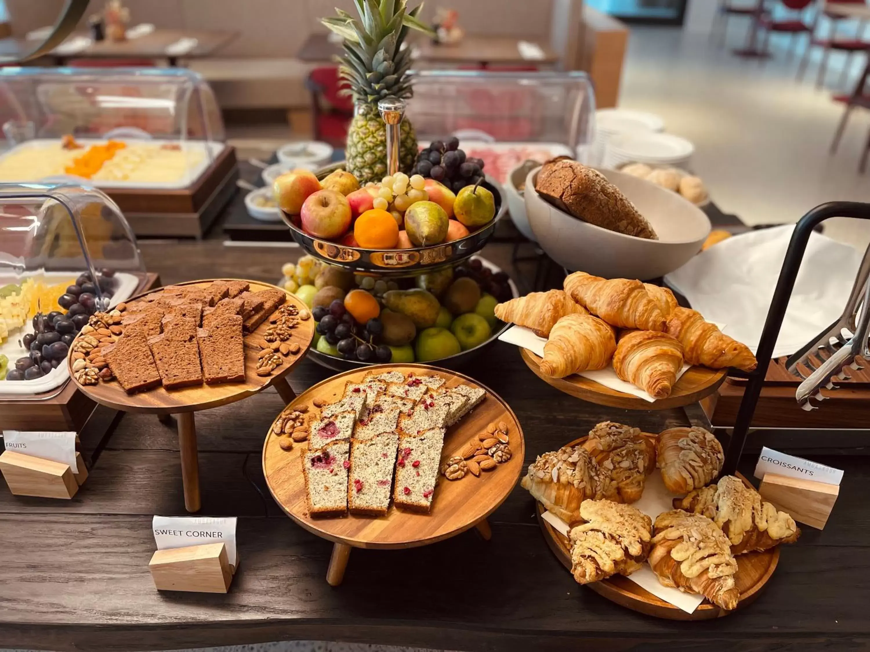 Breakfast in Hotel Ambasador Breakfast in Hotel Ambasador