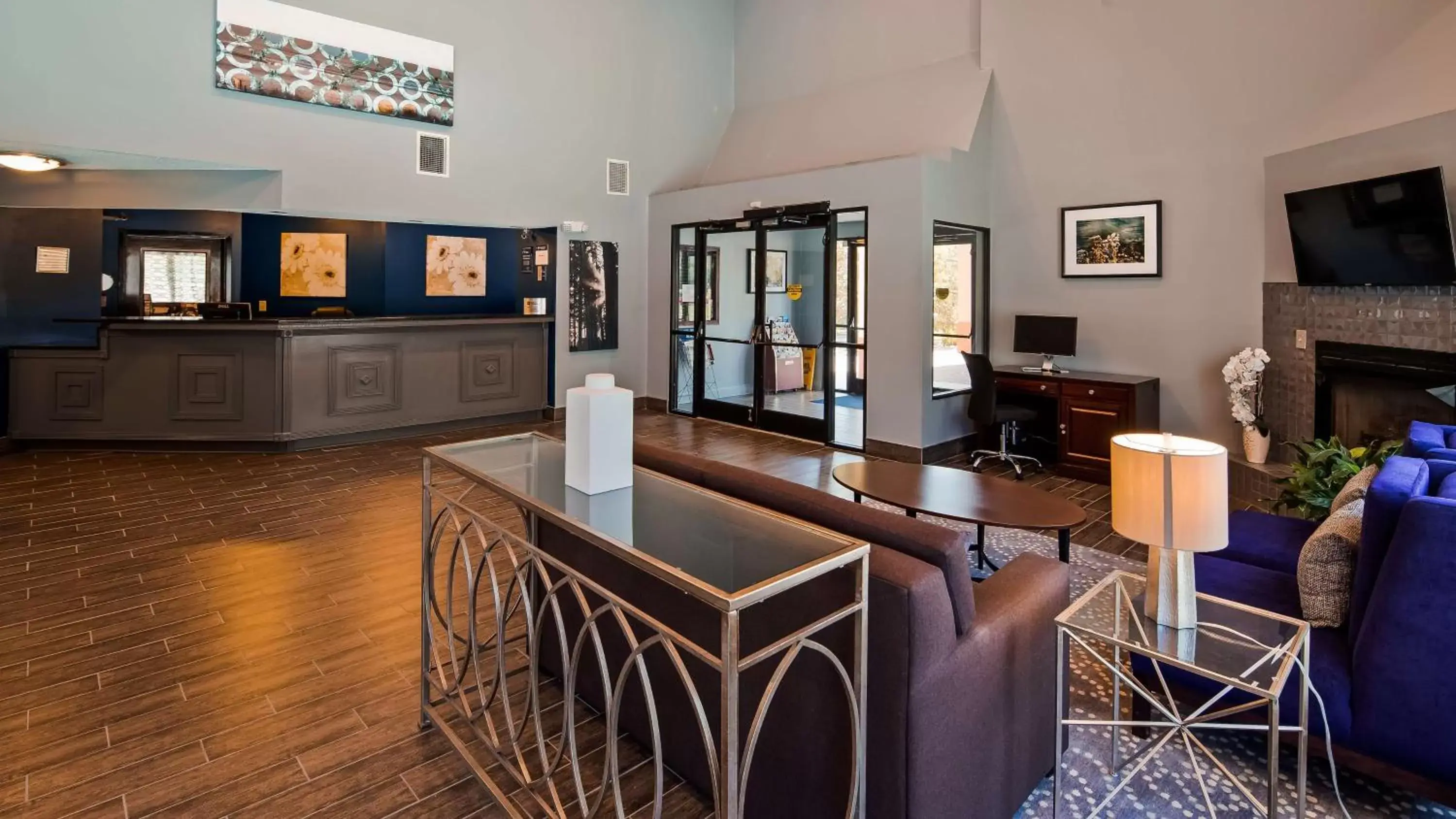 Lobby or reception, Seating Area in Best Western Butner Creedmoor Inn