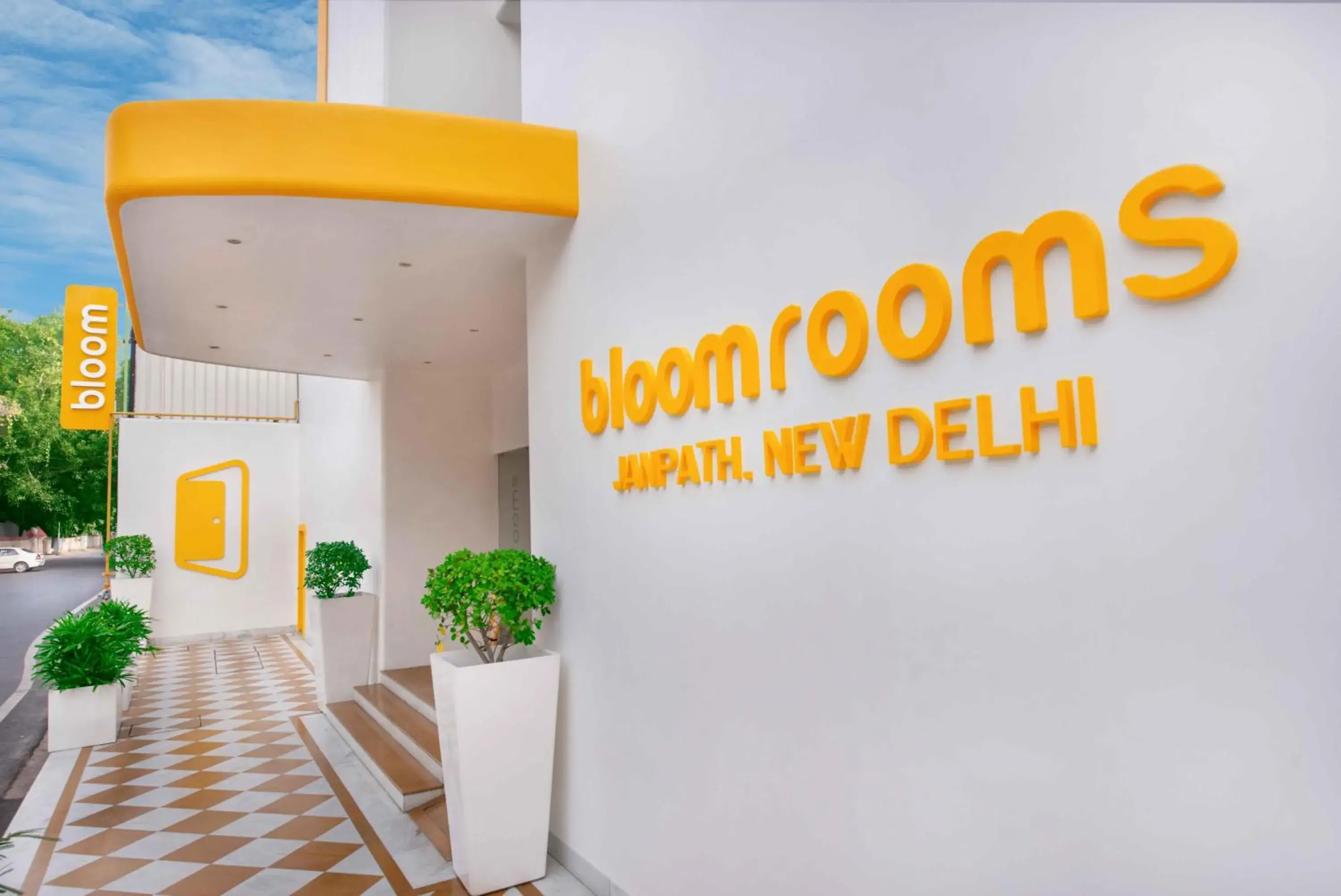 Facade/entrance in bloomrooms @ Janpath Facade/entrance in bloomrooms @ Janpath