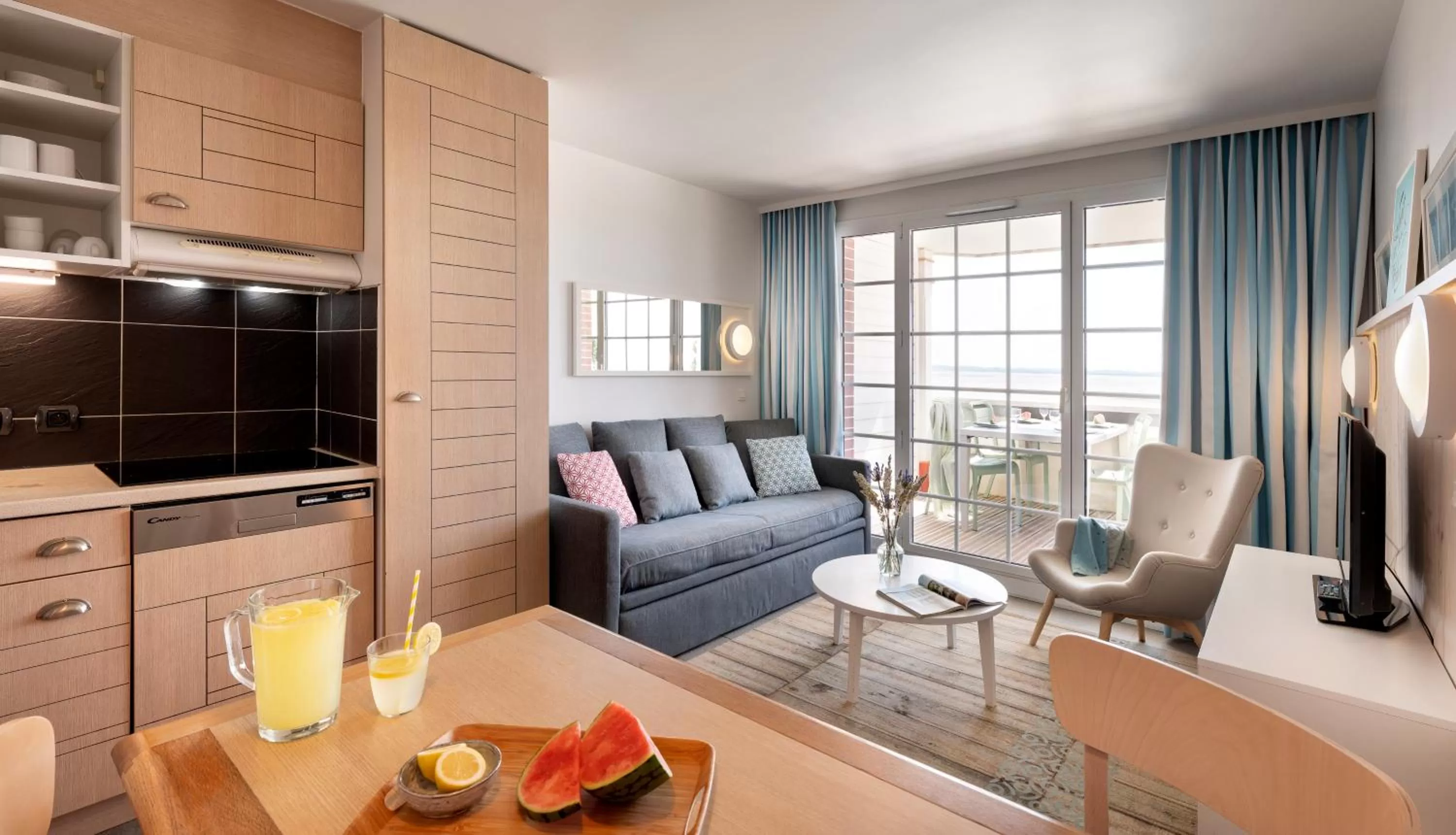 Communal lounge/ TV room in Pierre & Vacances Premium Résidence de la Plage