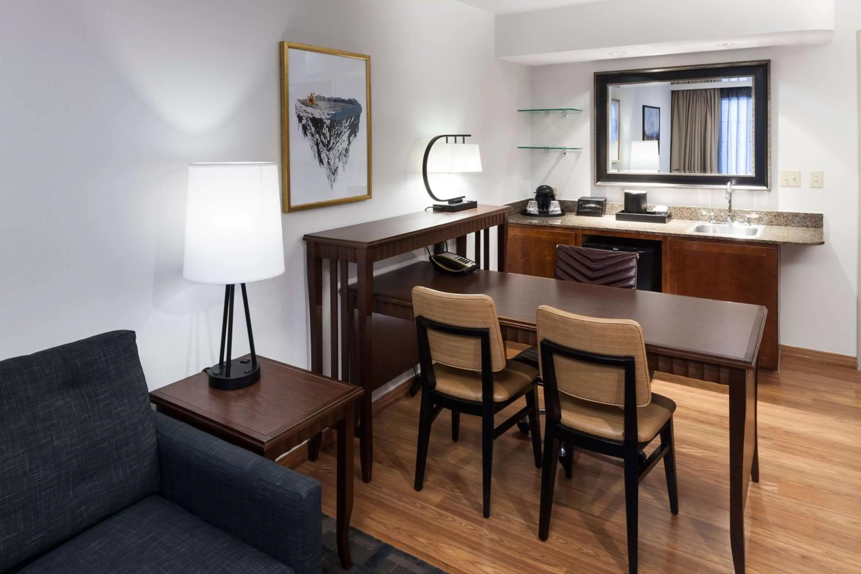 Kitchen or kitchenette in Embassy Suites Anchorage