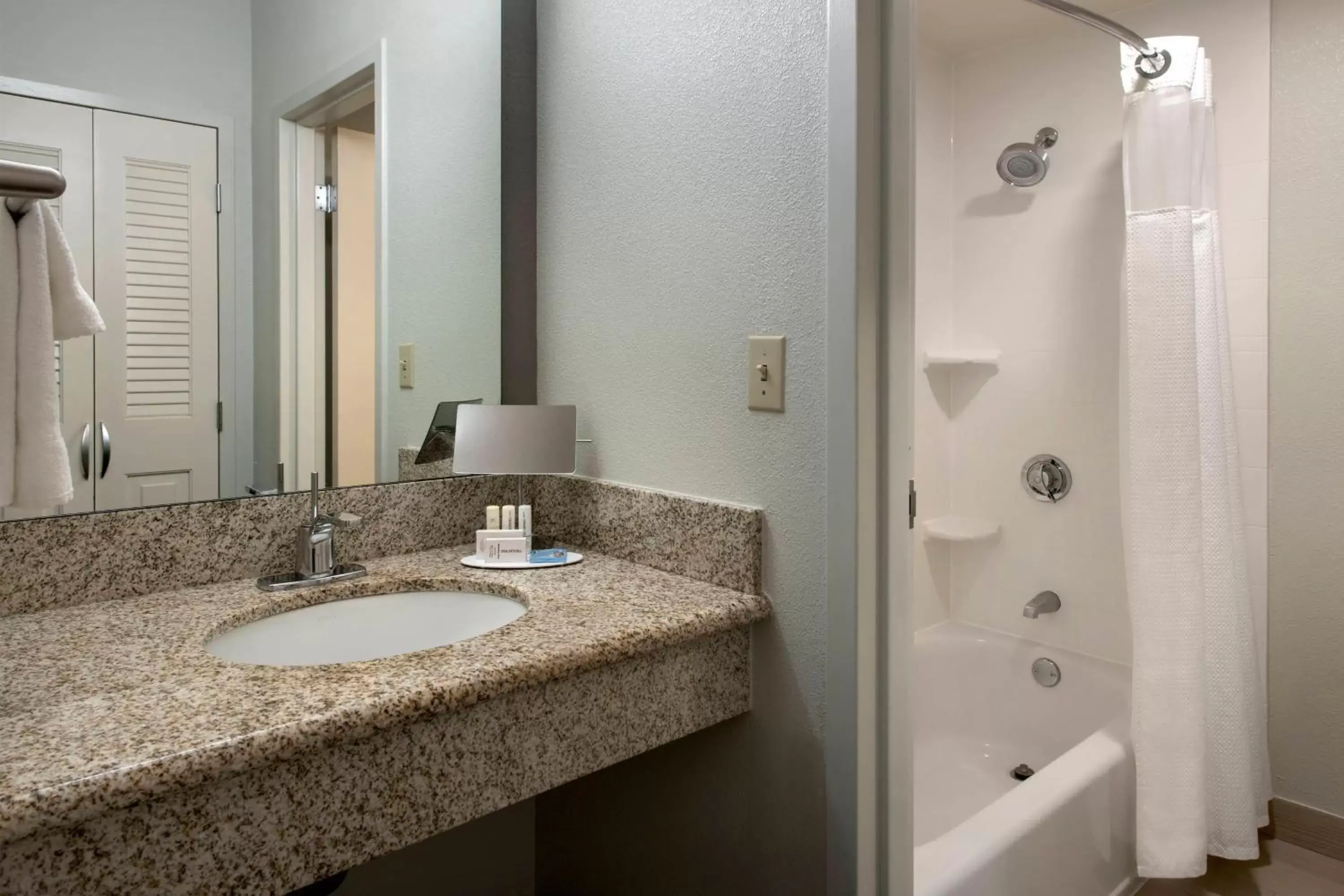 Bathroom in Courtyard by Marriott Boston Norwood/Canton