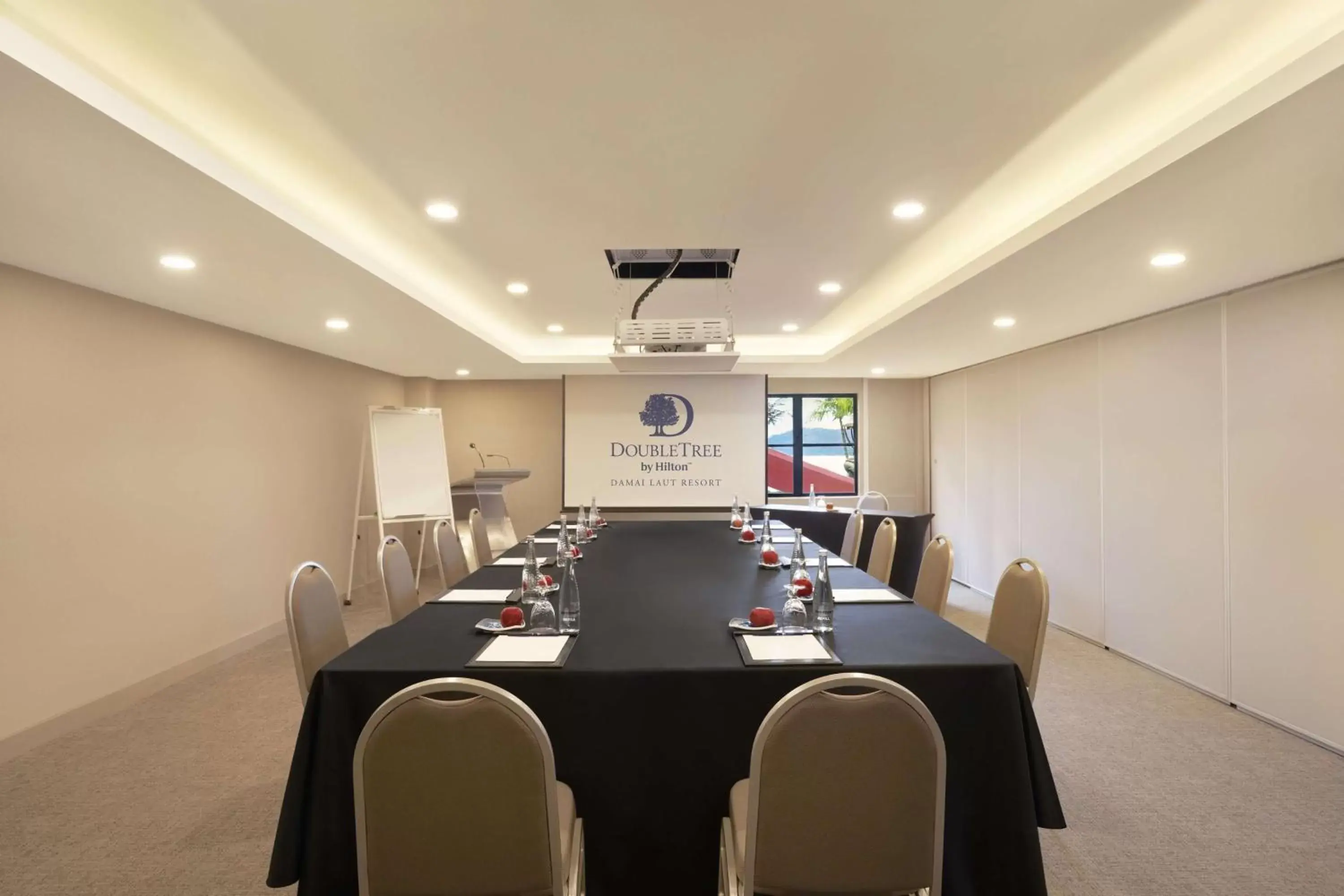 Meeting/conference room in DoubleTree by Hilton Damai Laut