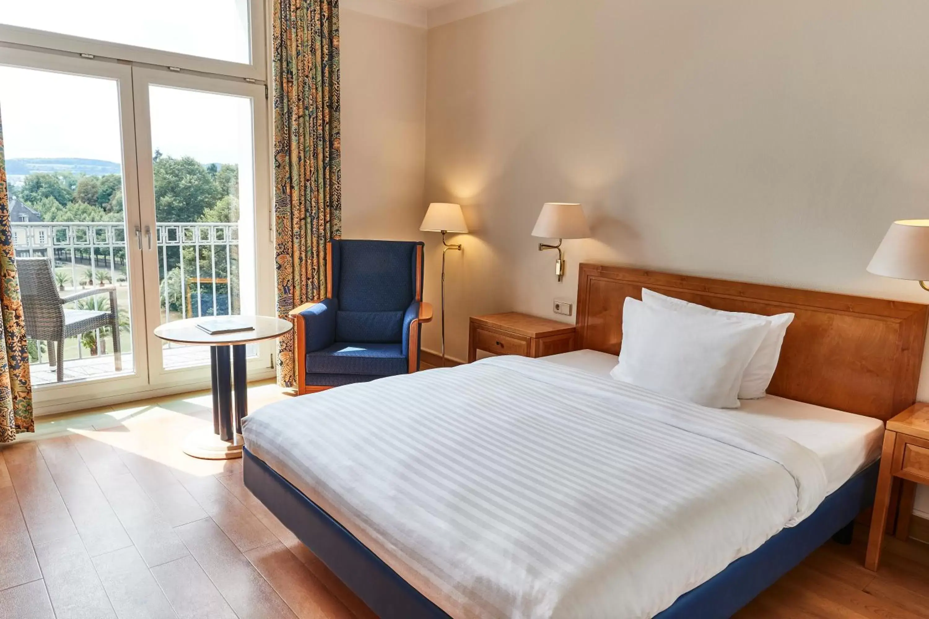 Bedroom, Bed in Steigenberger Hotel & Spa Bad Pyrmont