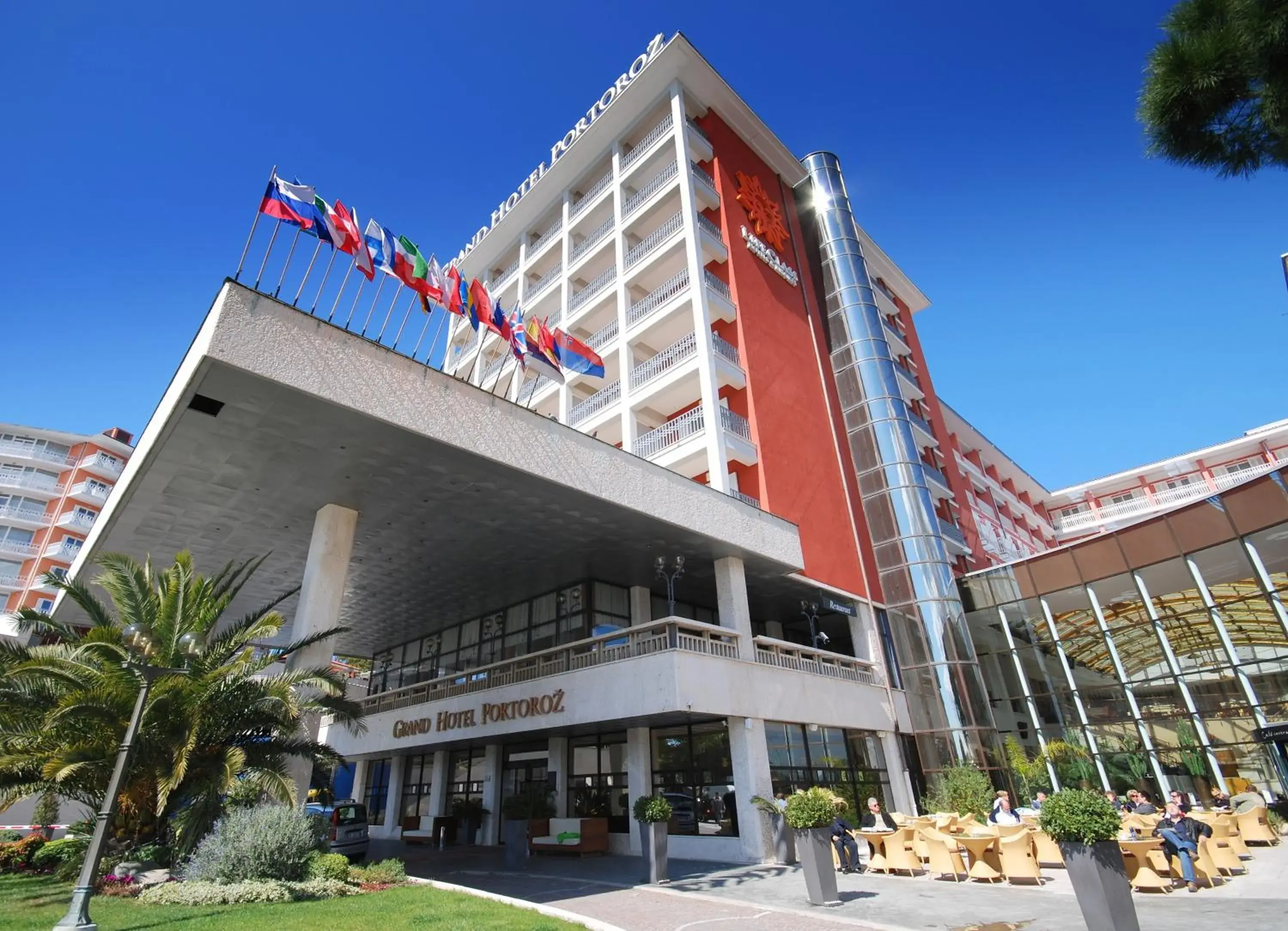 Facade/entrance in Grand Hotel Portoroz 4* superior – Terme & Wellness LifeClass Facade/entrance in Grand Hotel Portoroz 4* superior – Terme & Wellness LifeClass