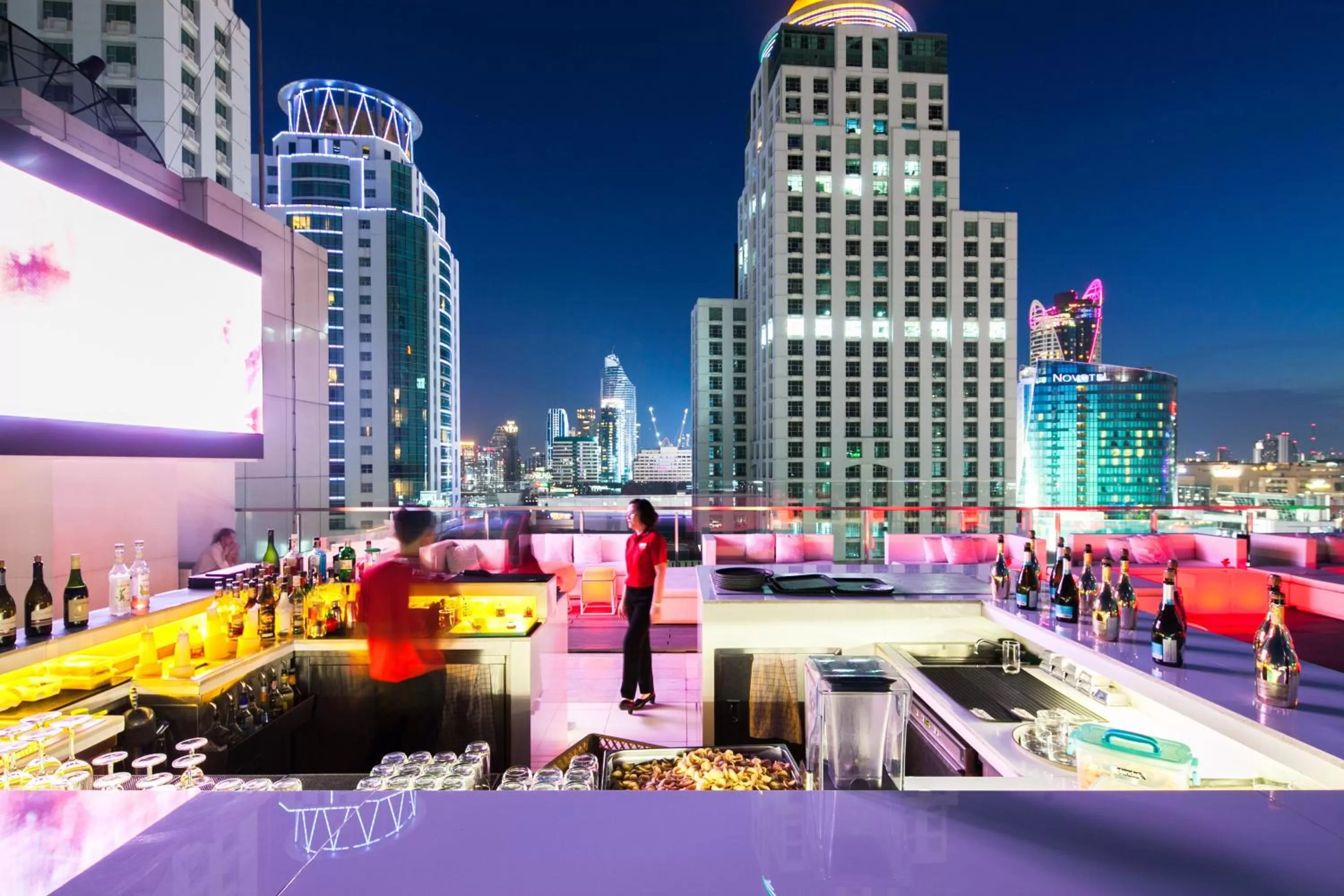 Restaurant/places to eat in Centara Watergate Pavilion Hotel Bangkok