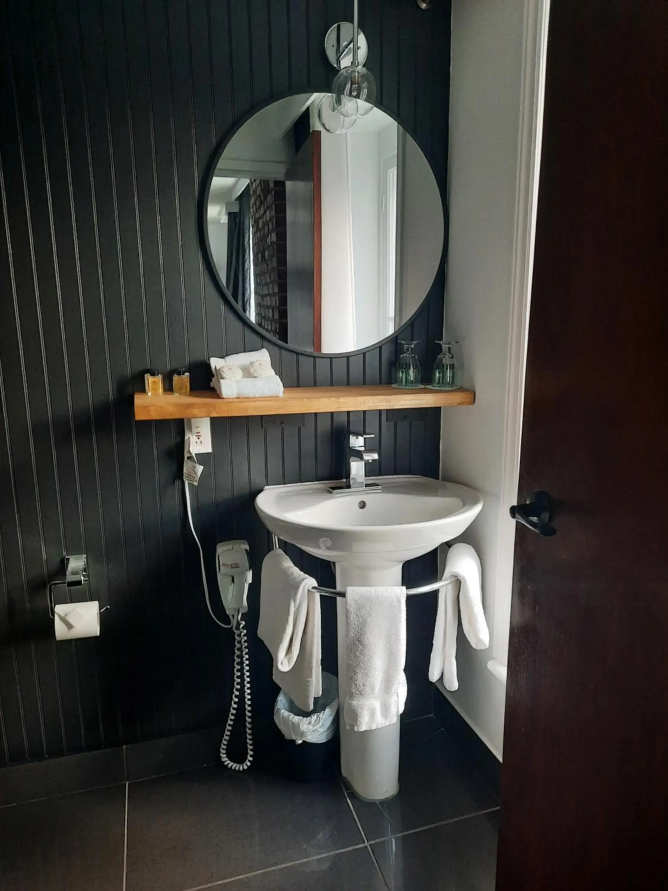 Bathroom in Hotel Le Saint-Paul