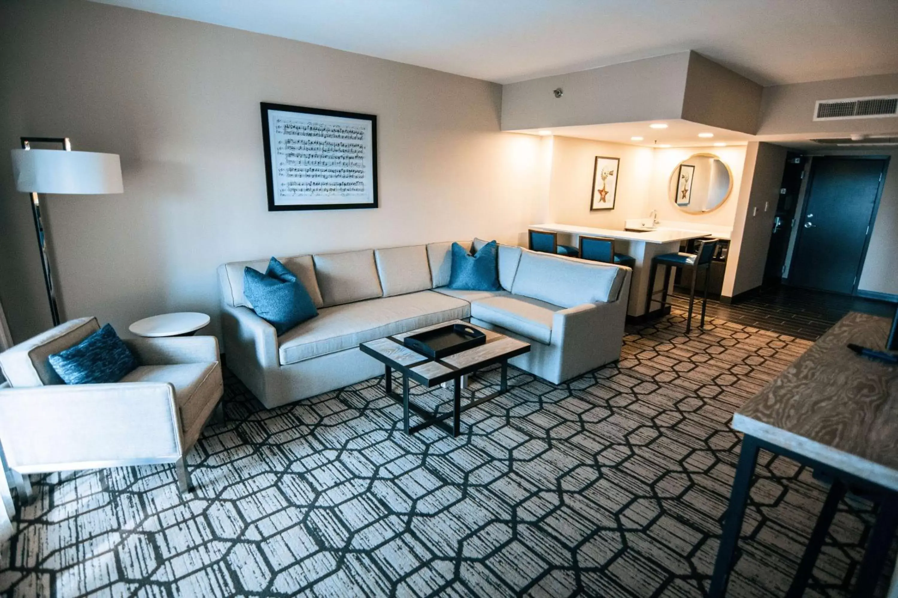 King Room with Roll-In Shower - Mobility and Hearing Access/Non-Smoking in Doubletree By Hilton Lubbock - University Area King Room with Roll-In Shower - Mobility and Hearing Access/Non-Smoking in Doubletree By Hilton Lubbock - University Area