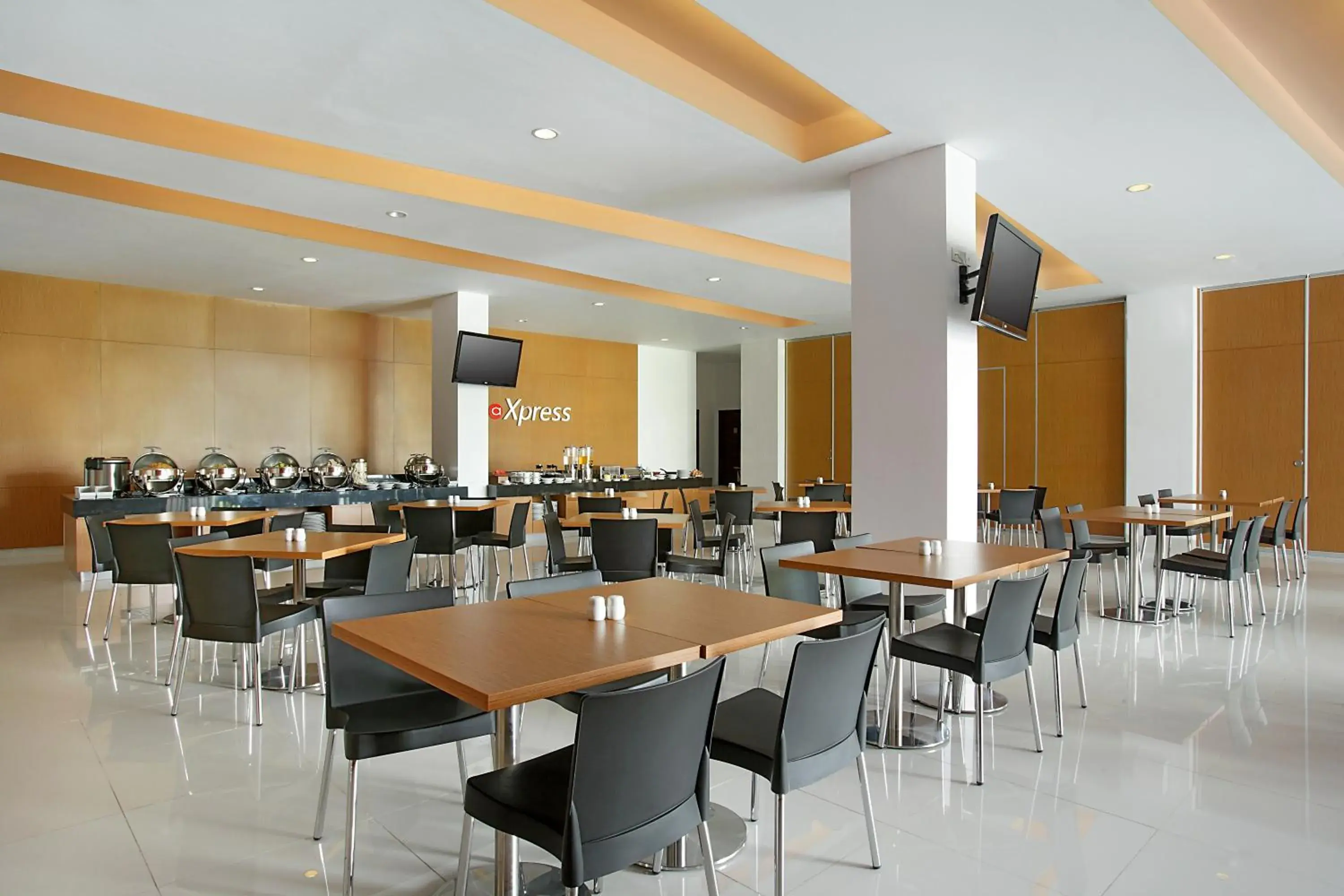 Restaurant/places to eat in Amaris Hotel Embong Malang - Surabaya Restaurant/places to eat in Amaris Hotel Embong Malang - Surabaya