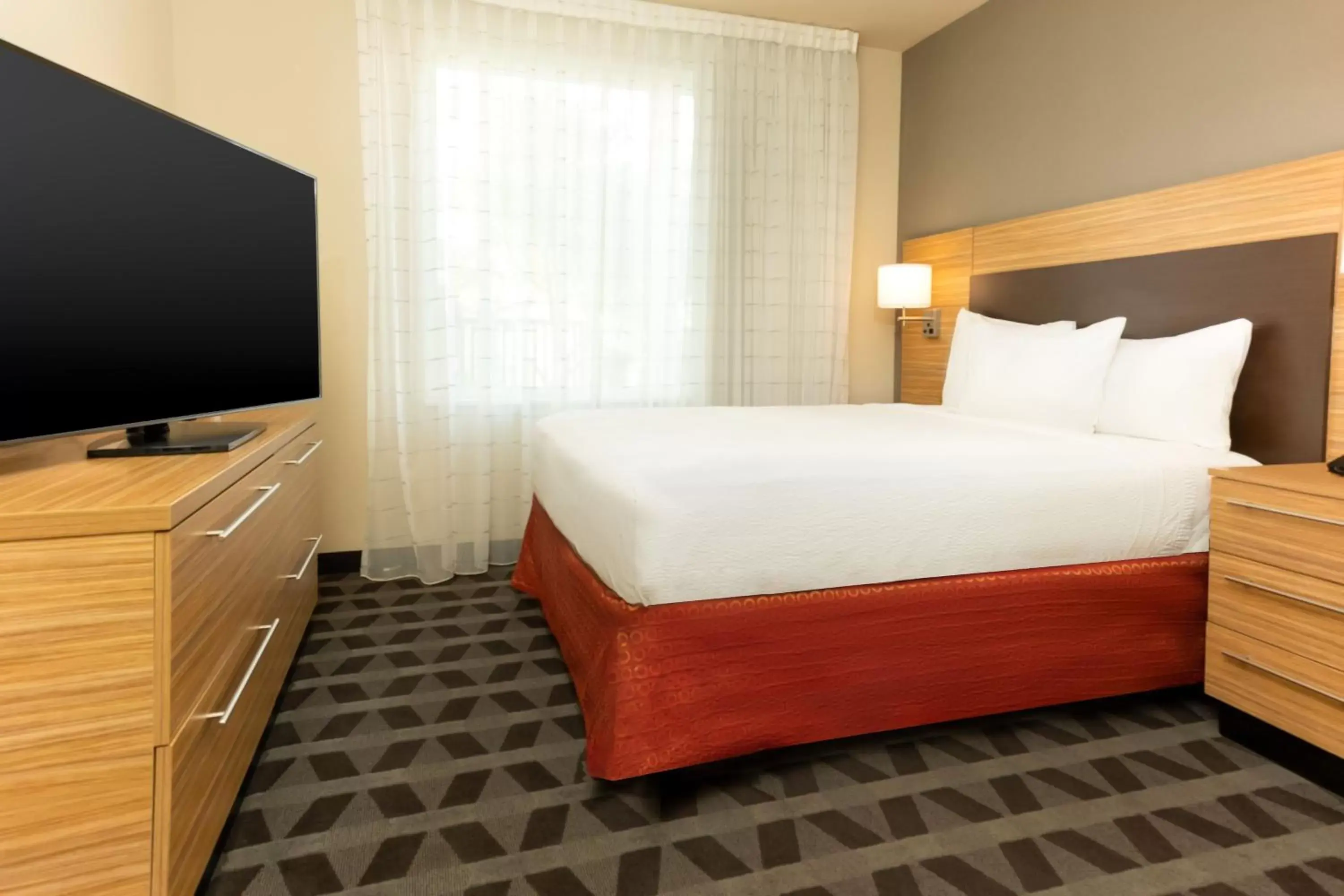 Bedroom, Bed in TownePlace Suites By Marriott Las Vegas Stadium District
