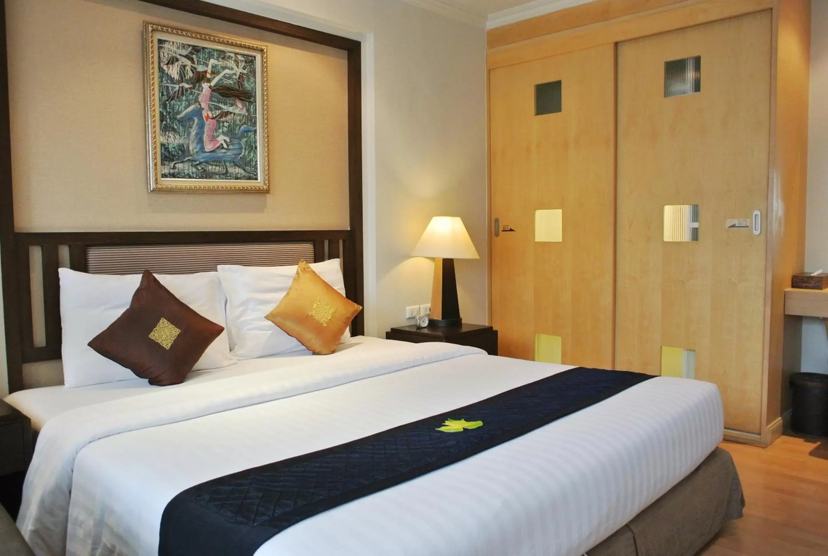 Executive Suite in The Key Bangkok Hotel