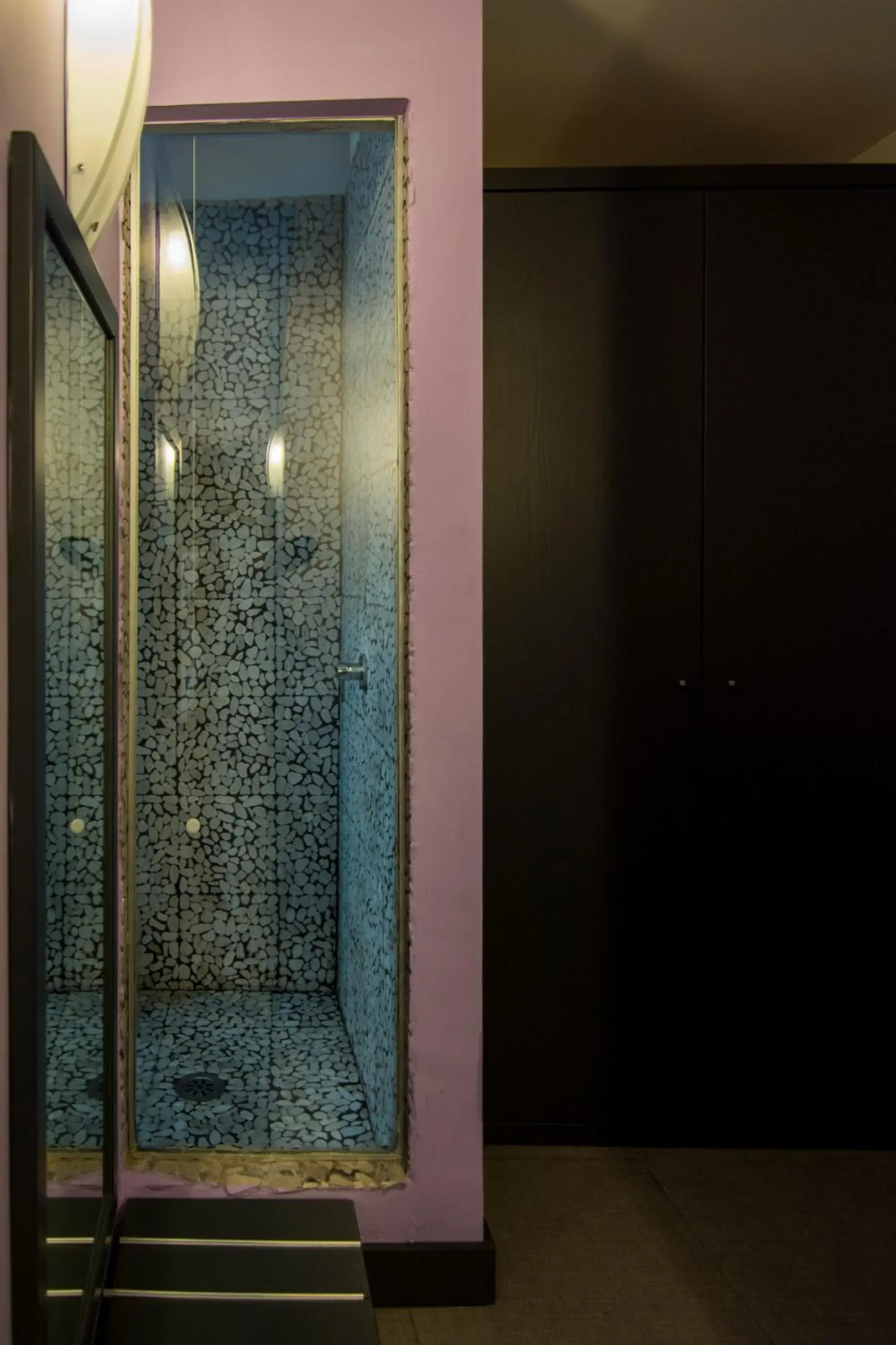 Shower in Golden Hotel