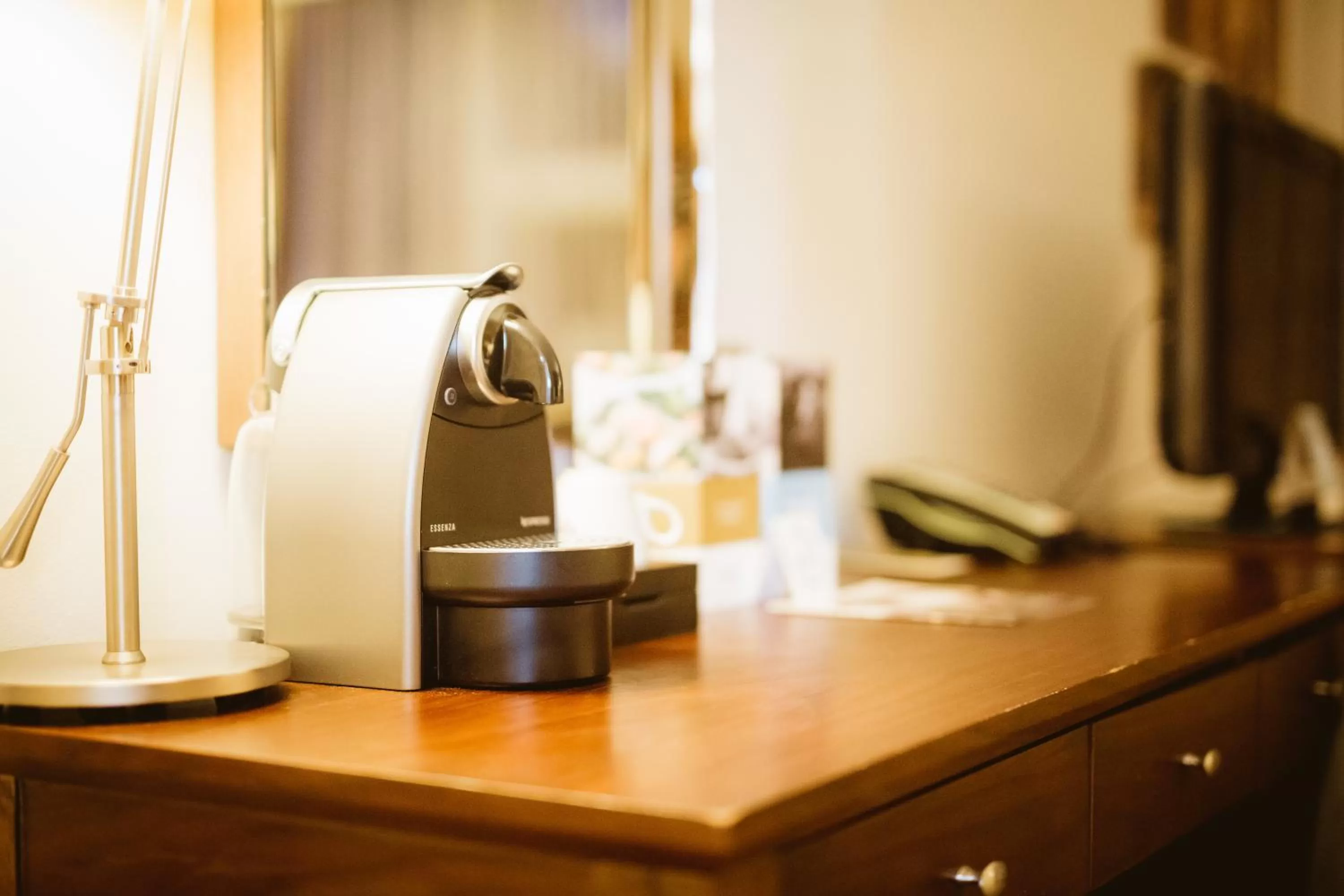 Coffee/tea facilities in Winchester Wessex Hotel by Sunday