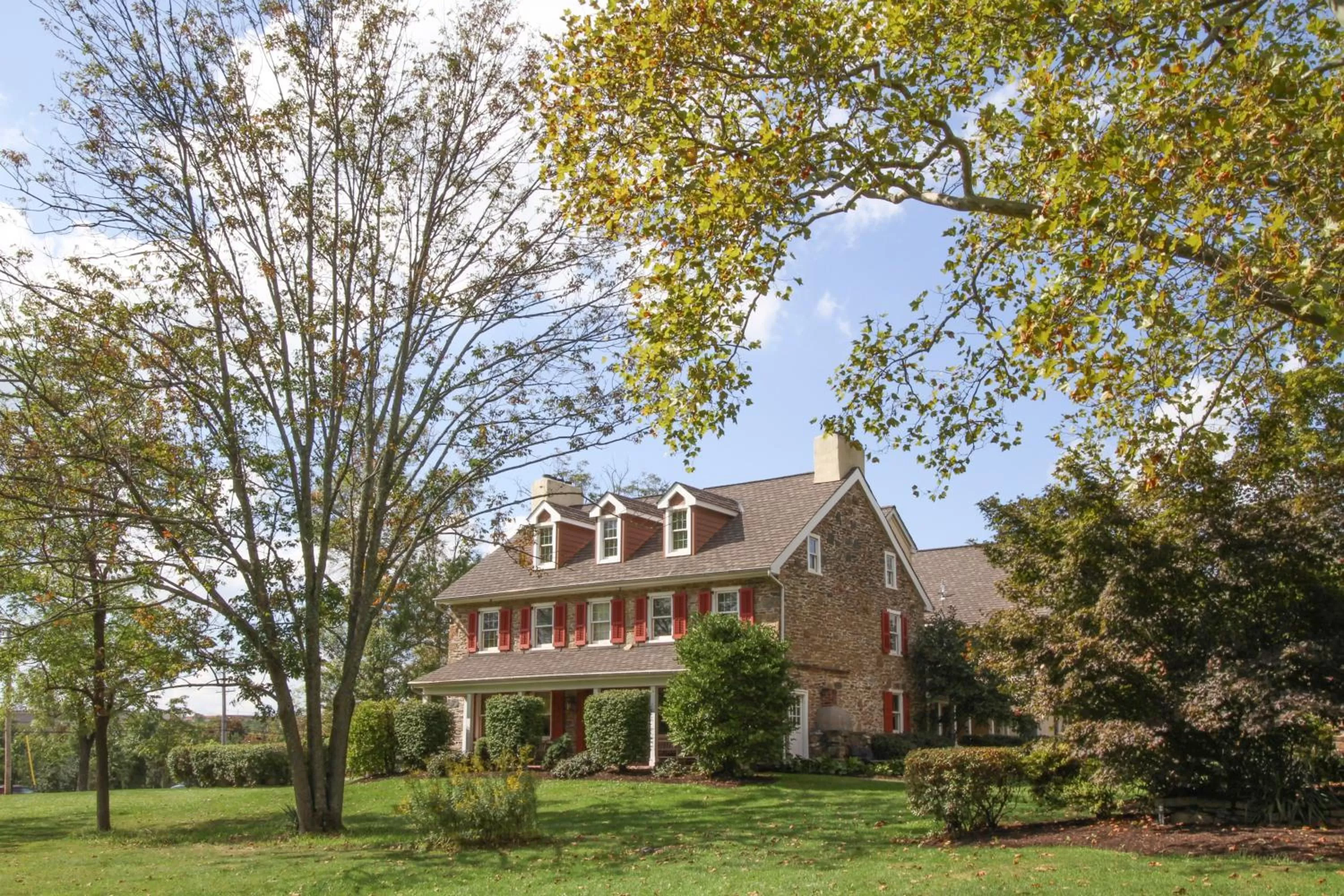 Patio in Joseph Ambler Inn