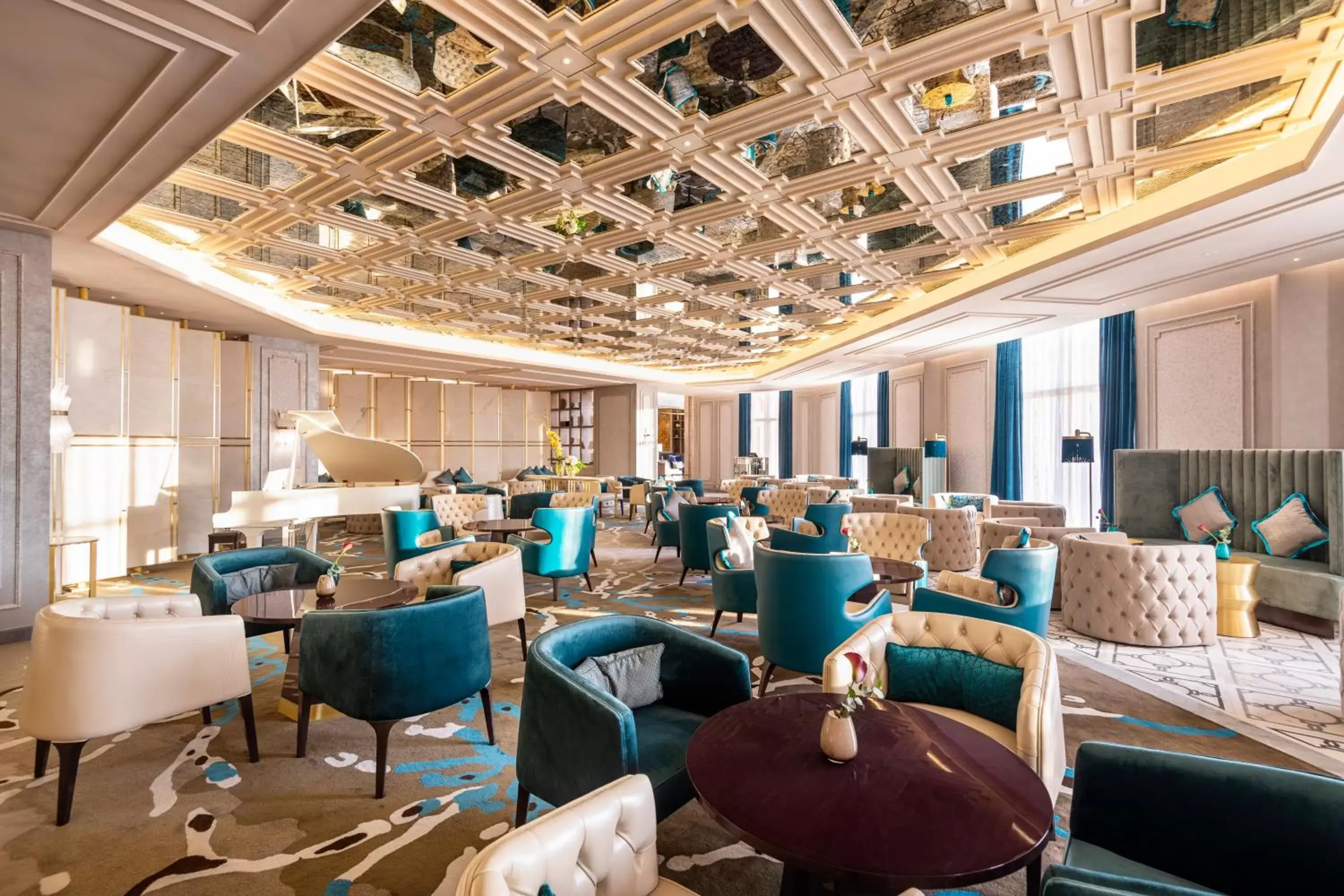 Lounge or bar, Restaurant/Places to Eat in InterContinental Doha Beach & Spa, an IHG Hotel Lounge or bar, Restaurant/Places to Eat in InterContinental Doha Beach & Spa, an IHG Hotel