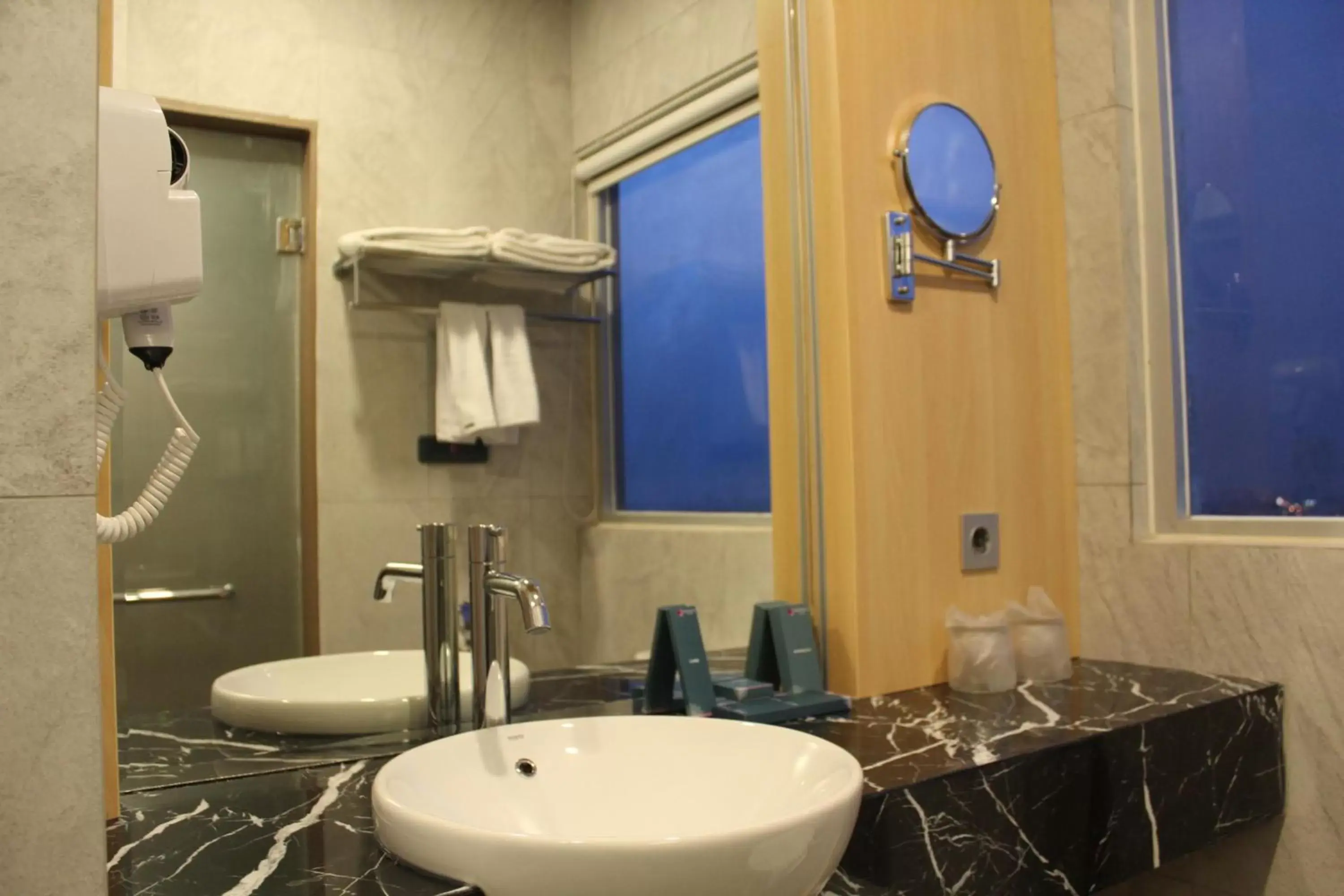 Bathroom in Shakti Hotel Bandung