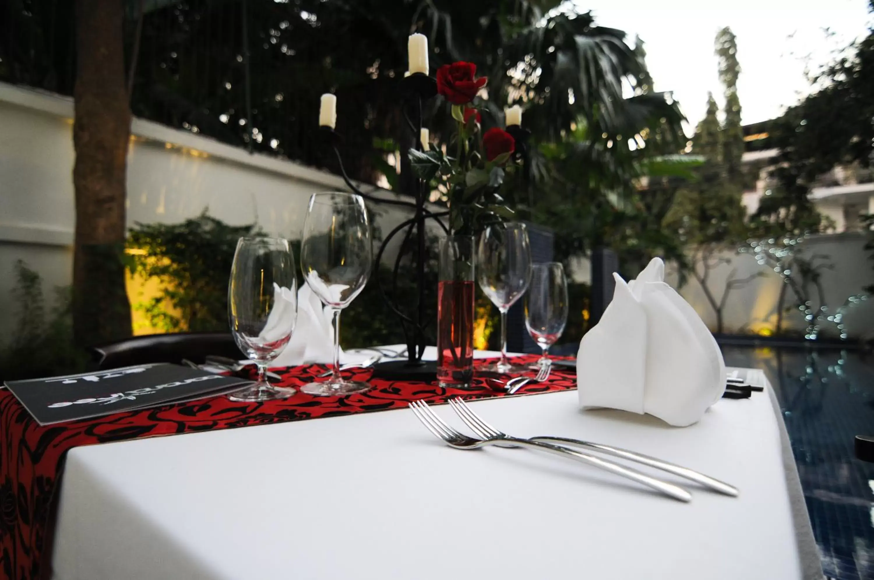 Activities, Restaurant/Places to Eat in La Rose Suites