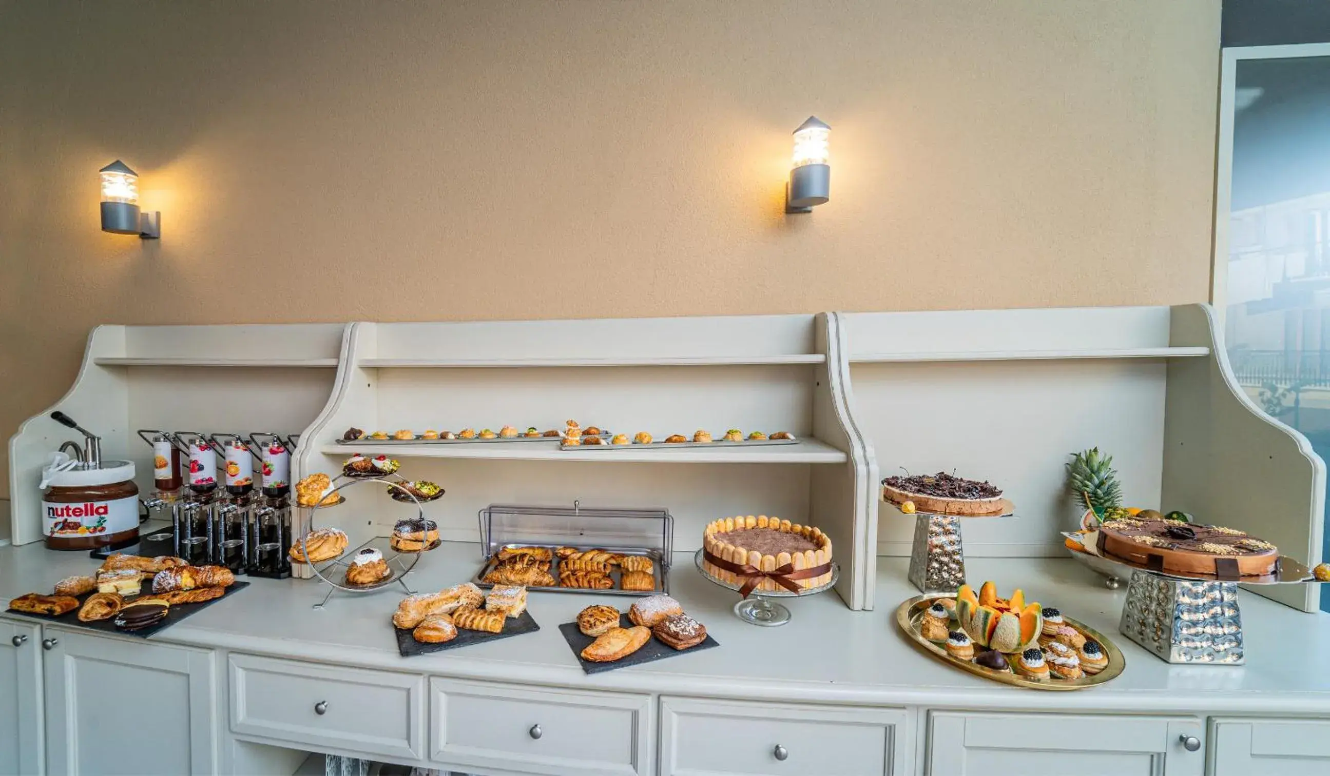 Breakfast in Hotel Colomba D'Oro Breakfast in Hotel Colomba D'Oro