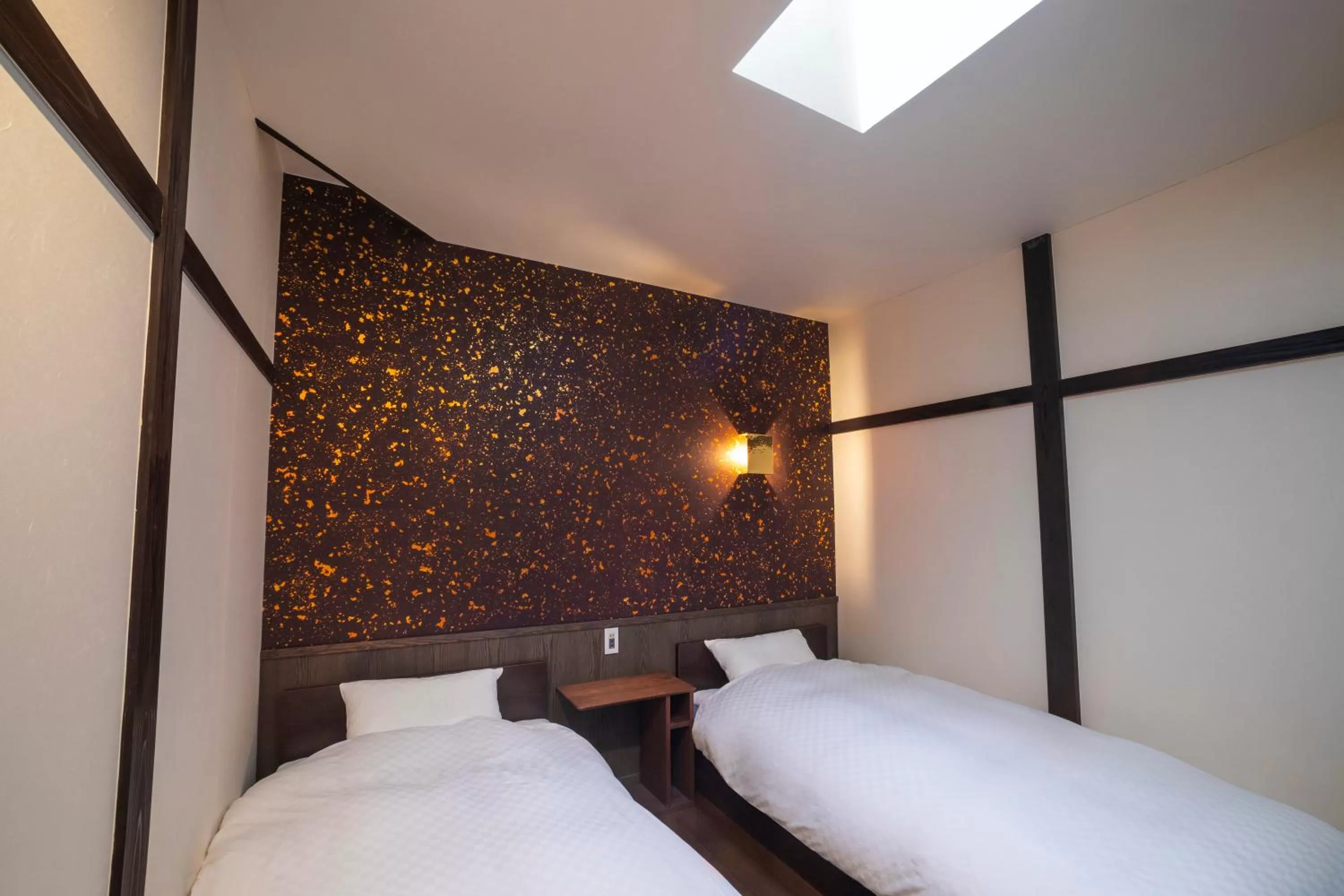 Photo of the whole room, Bed in Rinn Machiya Kuon