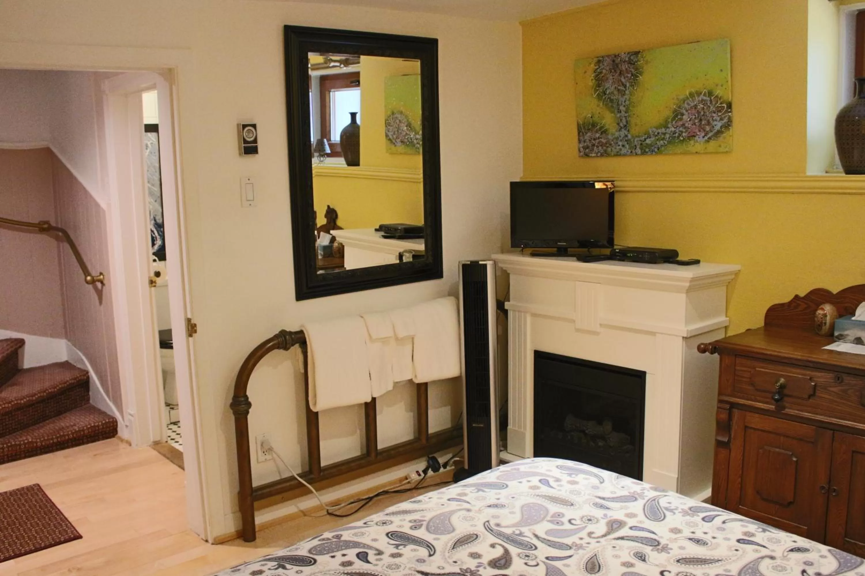 TV/Entertainment Center in La Loggia Art B&B