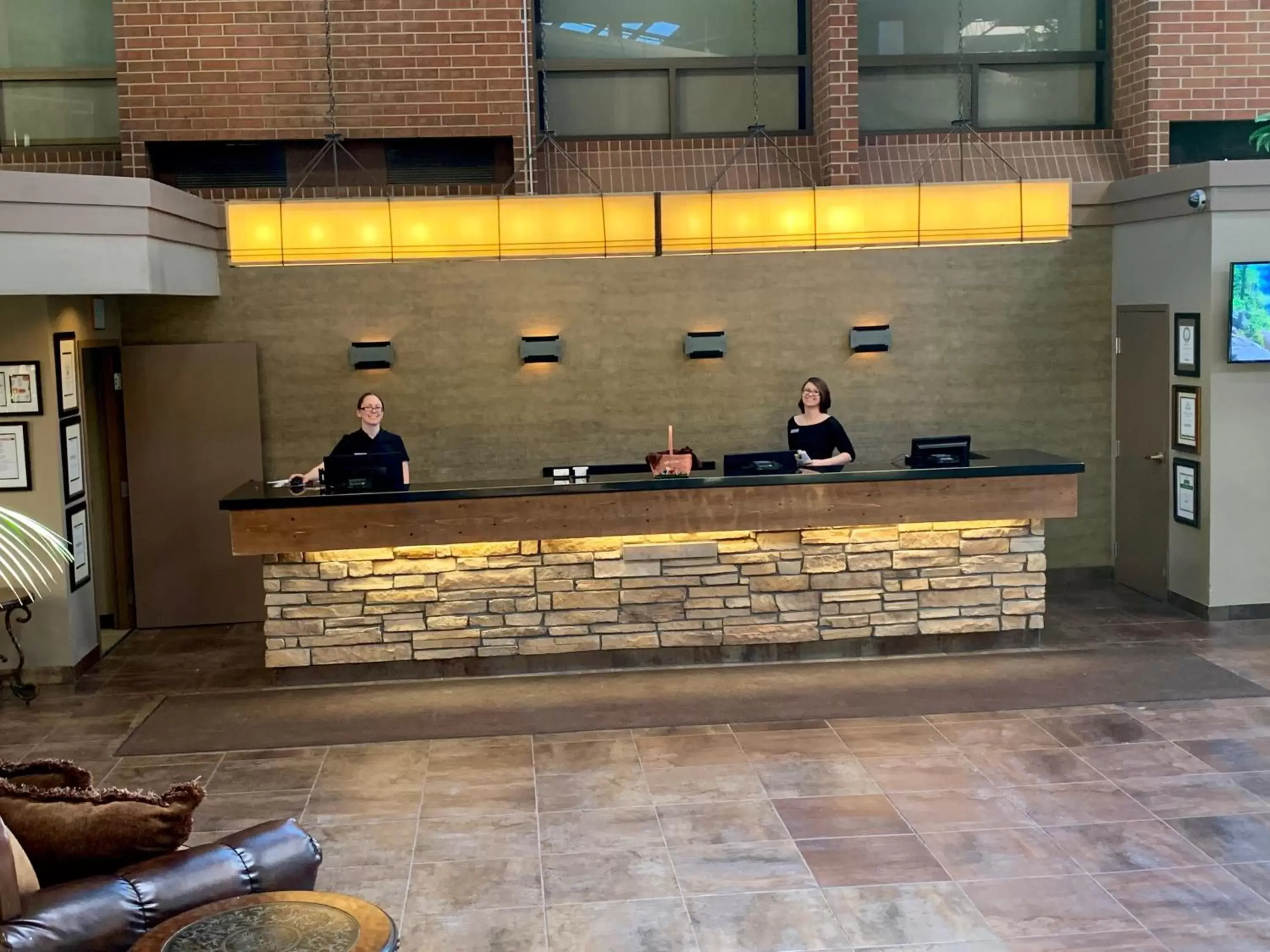 Kitchen/Kitchenette in The Academy Hotel Colorado Springs