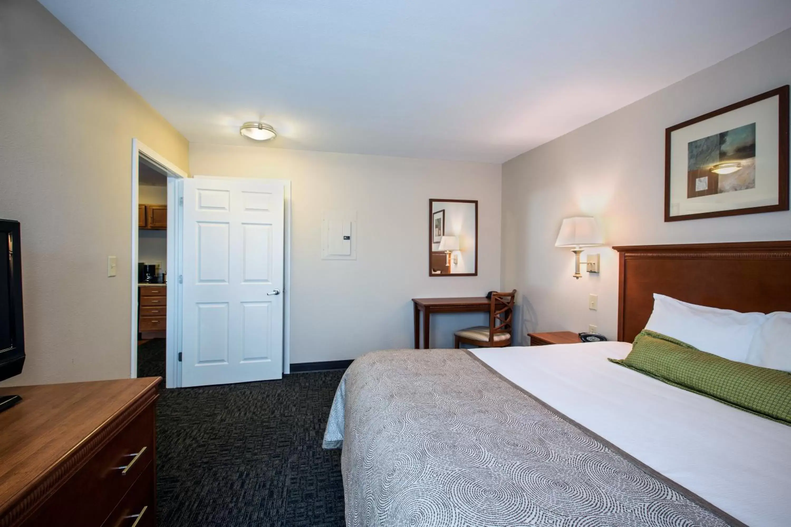 Photo of the whole room, Bed in Candlewood Suites Indianapolis Northwest, an IHG Hotel