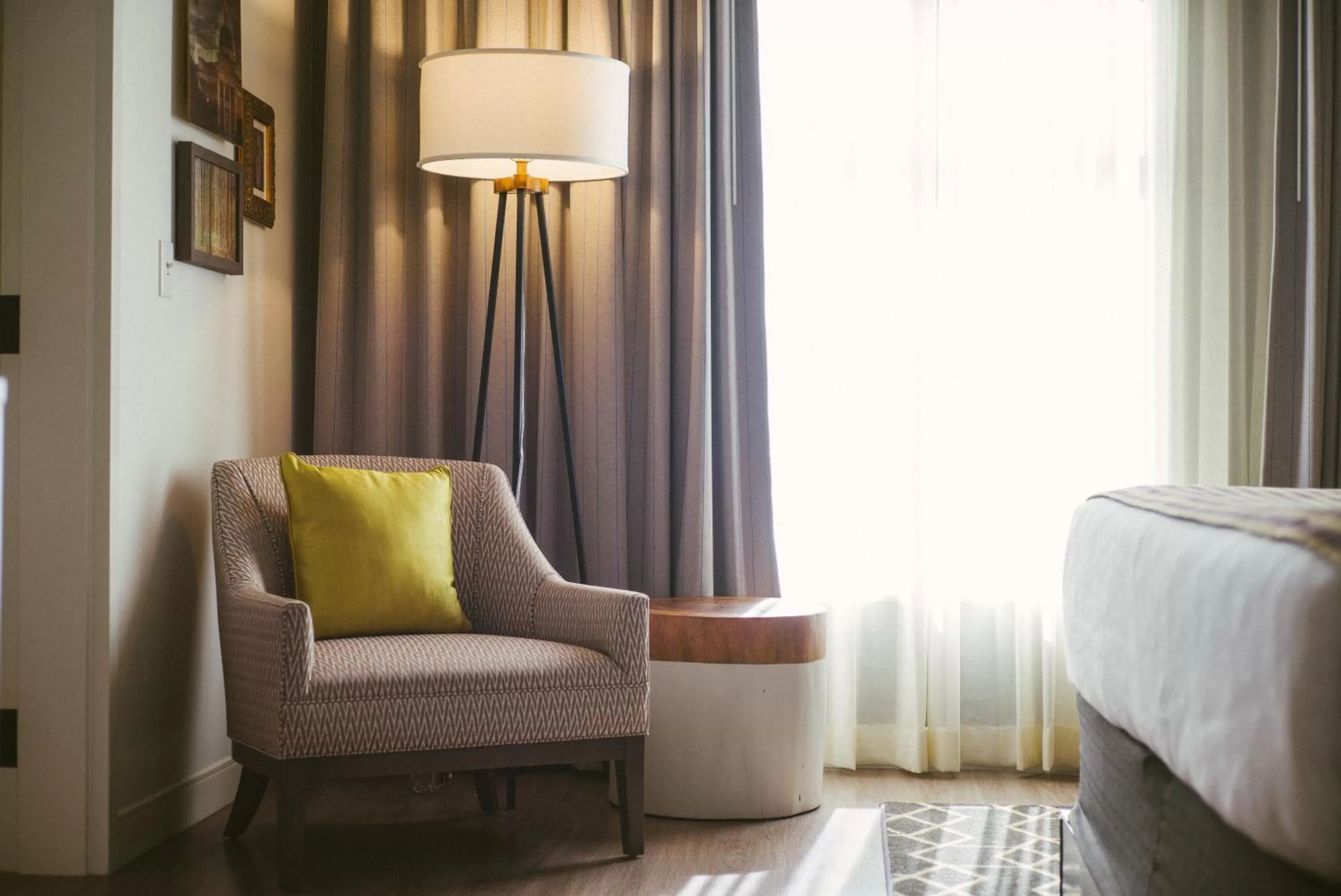 Bedroom, Bed in Hotel Indigo Hattiesburg by IHG