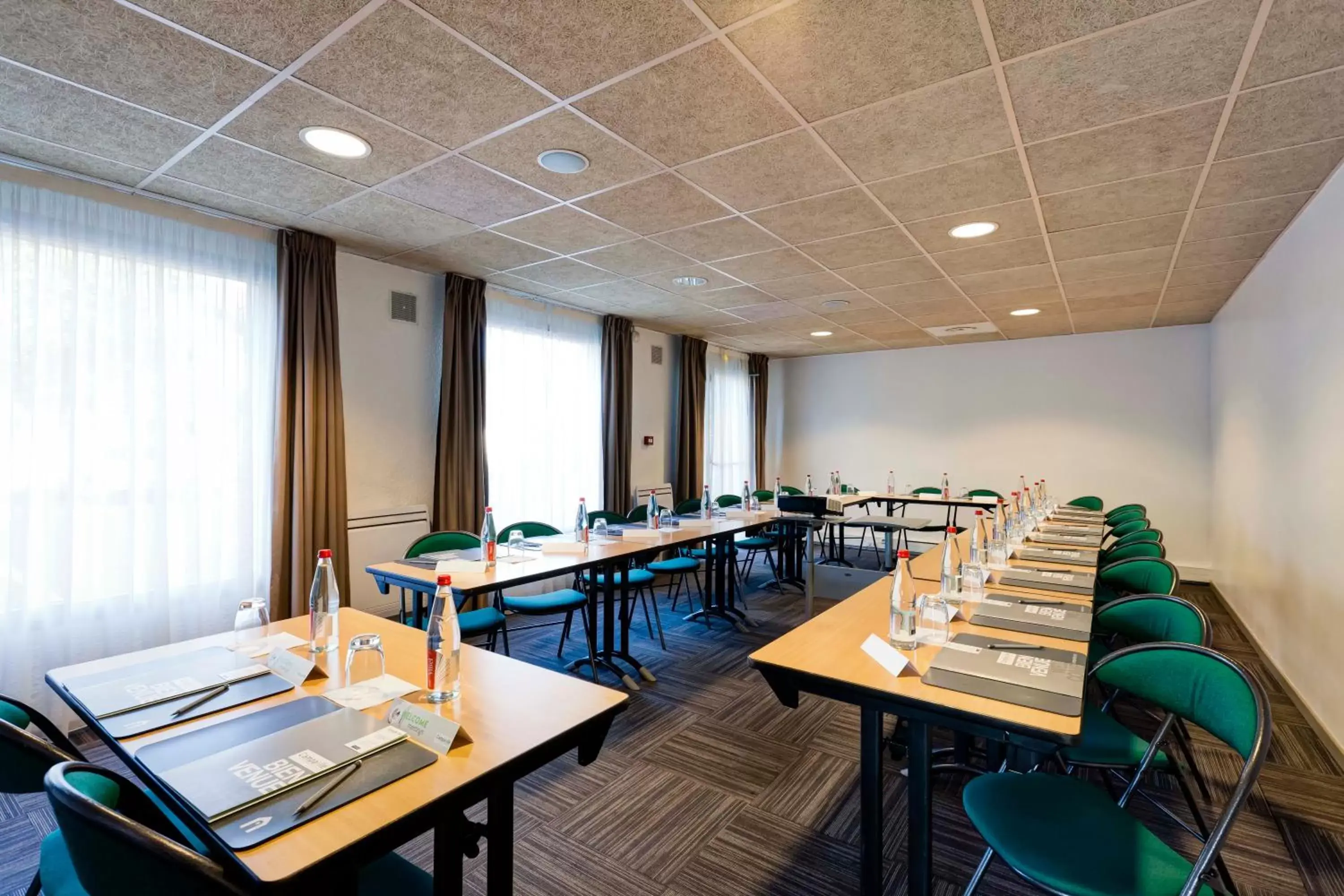 Meeting/conference room in Campanile Evry Ouest - Corbeil Essonnes