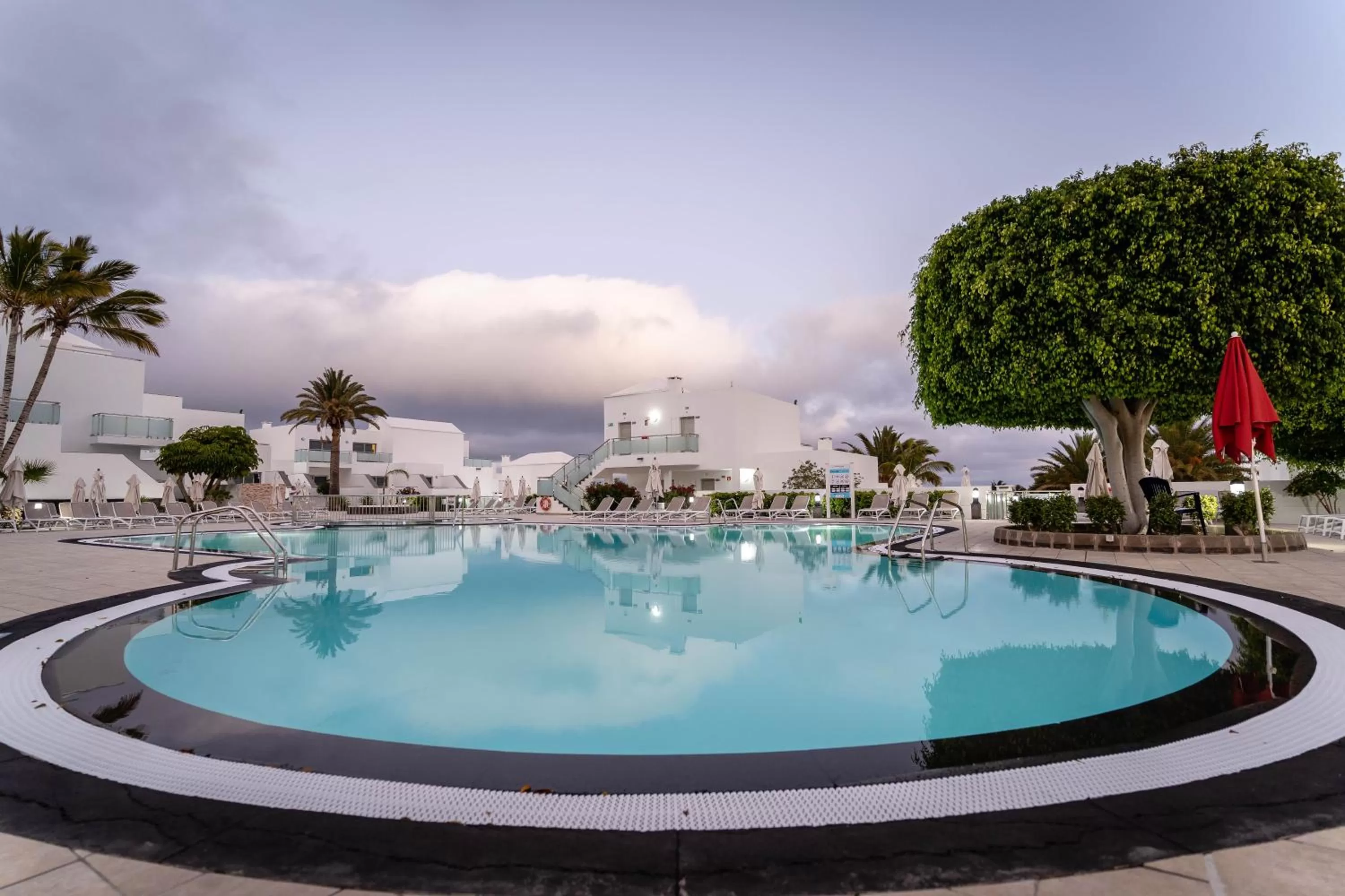 Swimming pool in Hotel Lanzarote Village