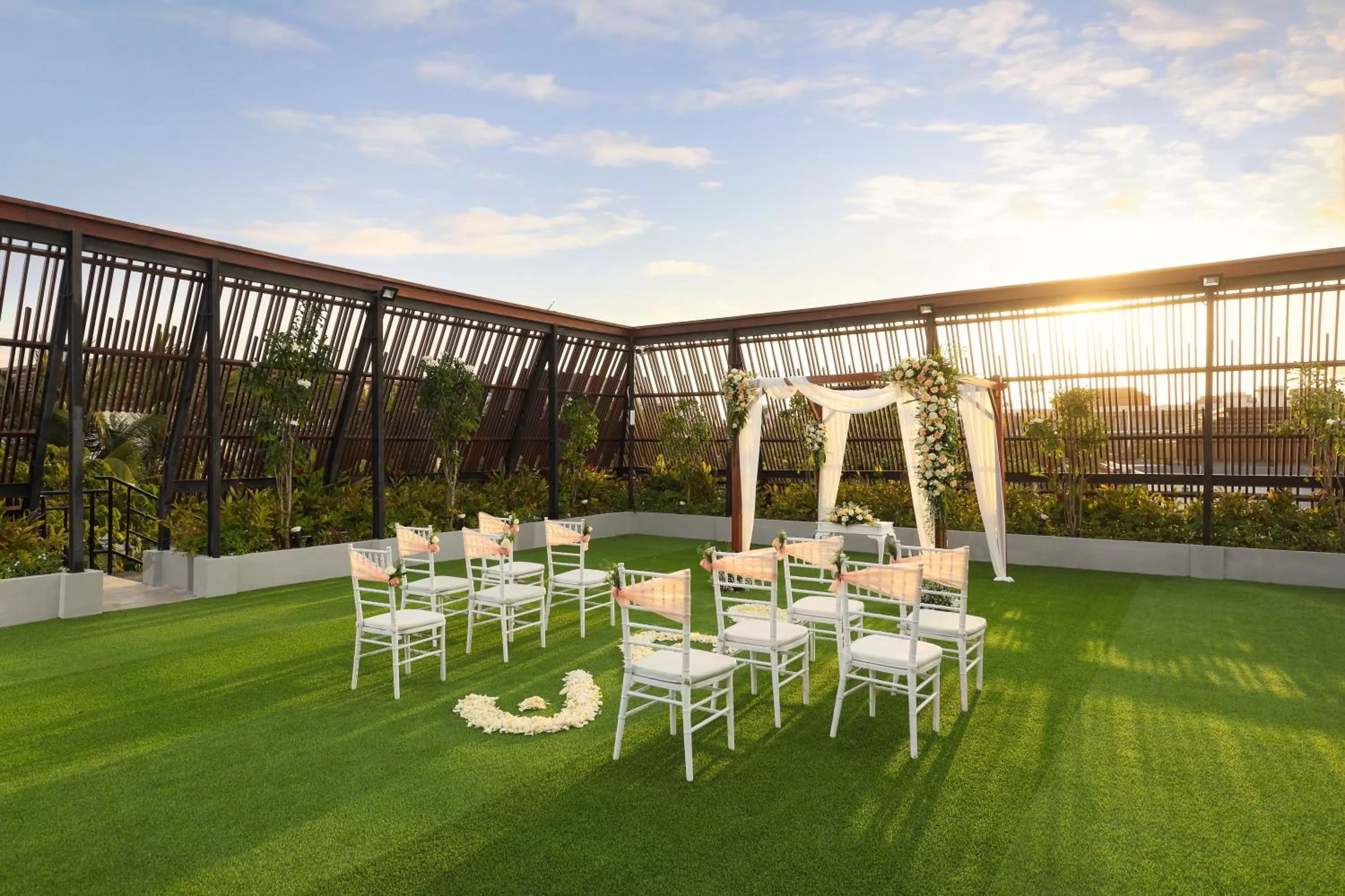 Restaurant/places to eat in Bali Dynasty Resort