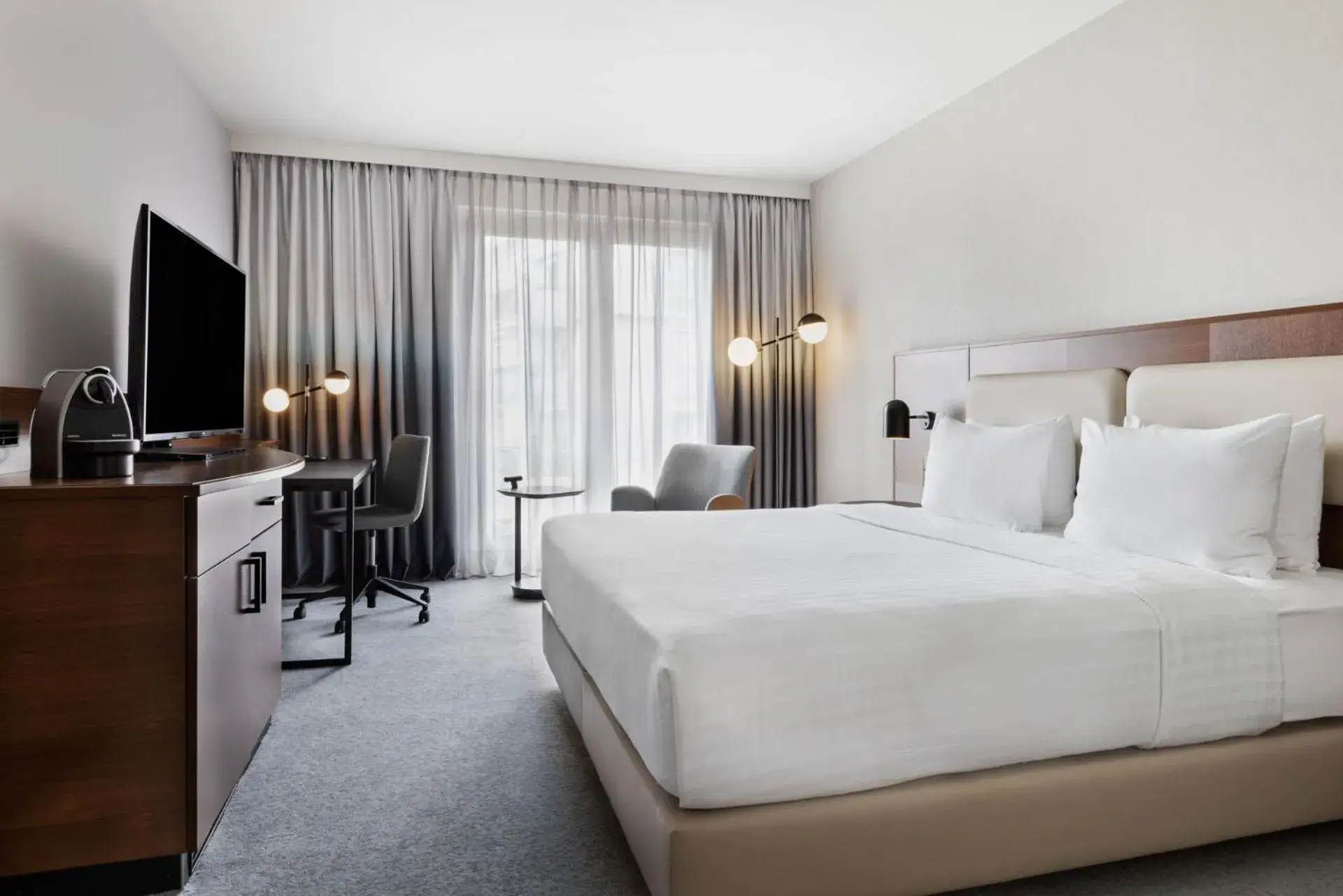 Photo of the whole room, Bed in Courtyard by Marriott Munich City East