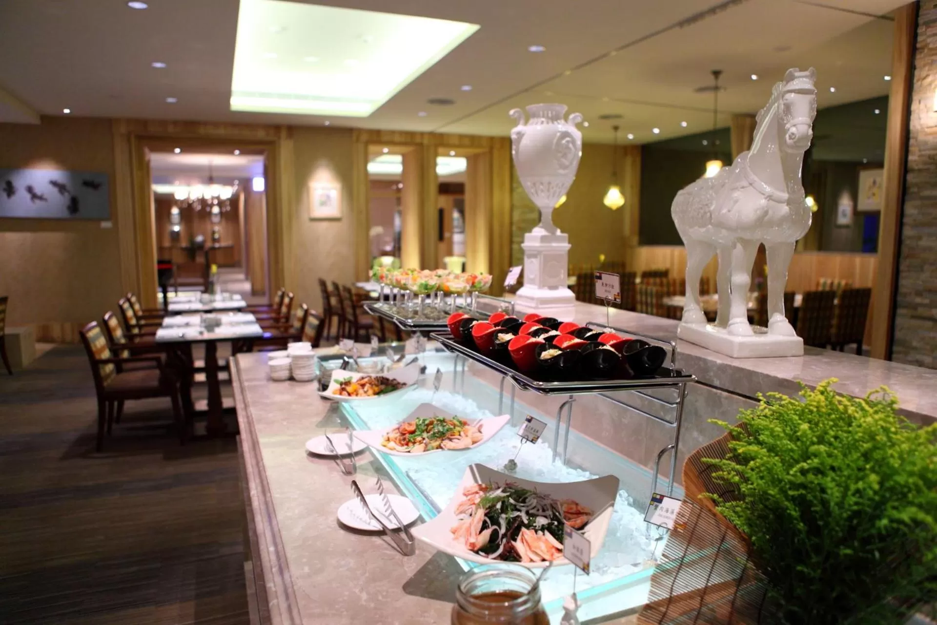 Buffet breakfast, Restaurant/Places to Eat in Chateau de Chine Hotel Hualien