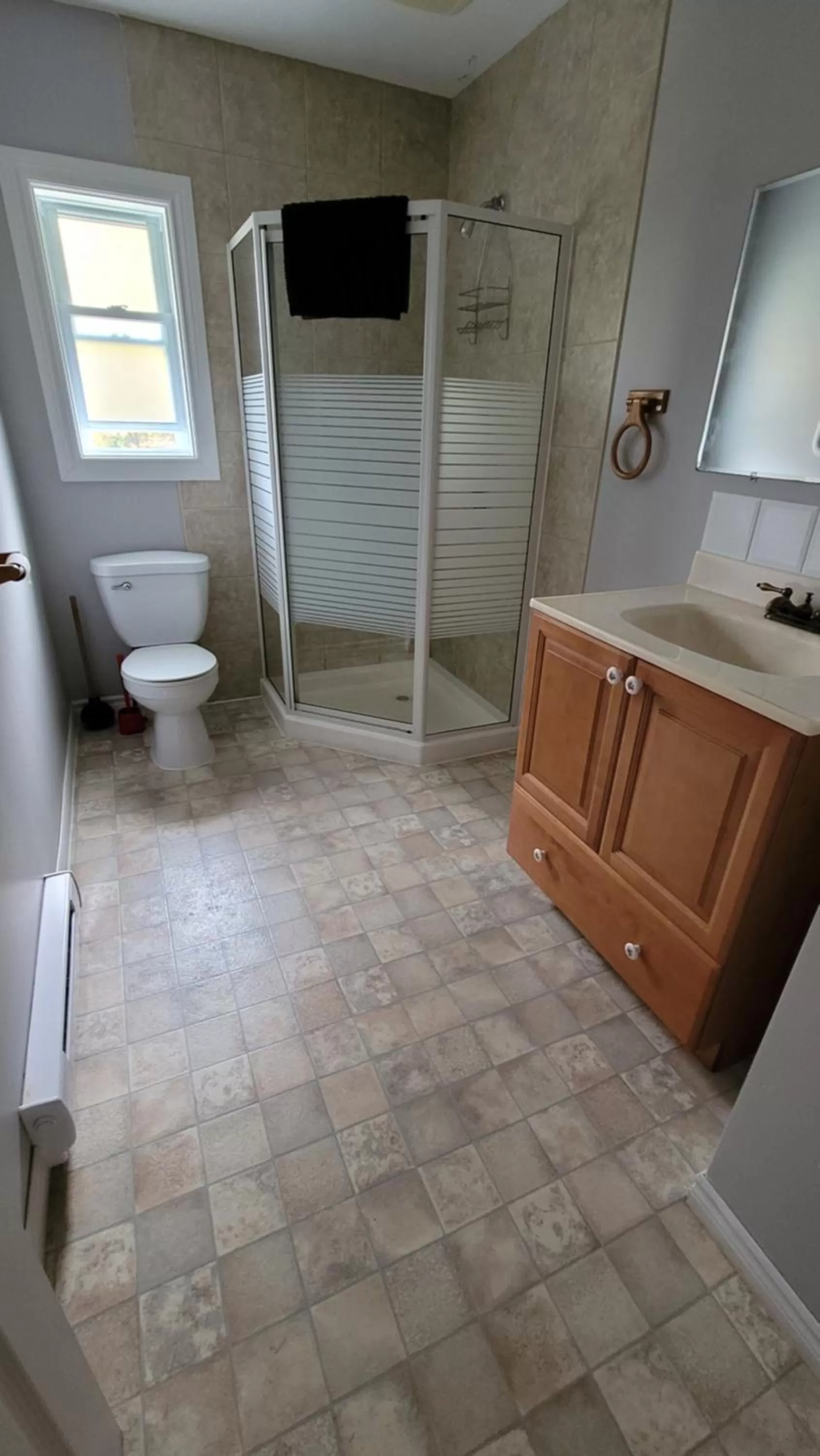 Bathroom in Parkway Cottage Resort and Trading Post