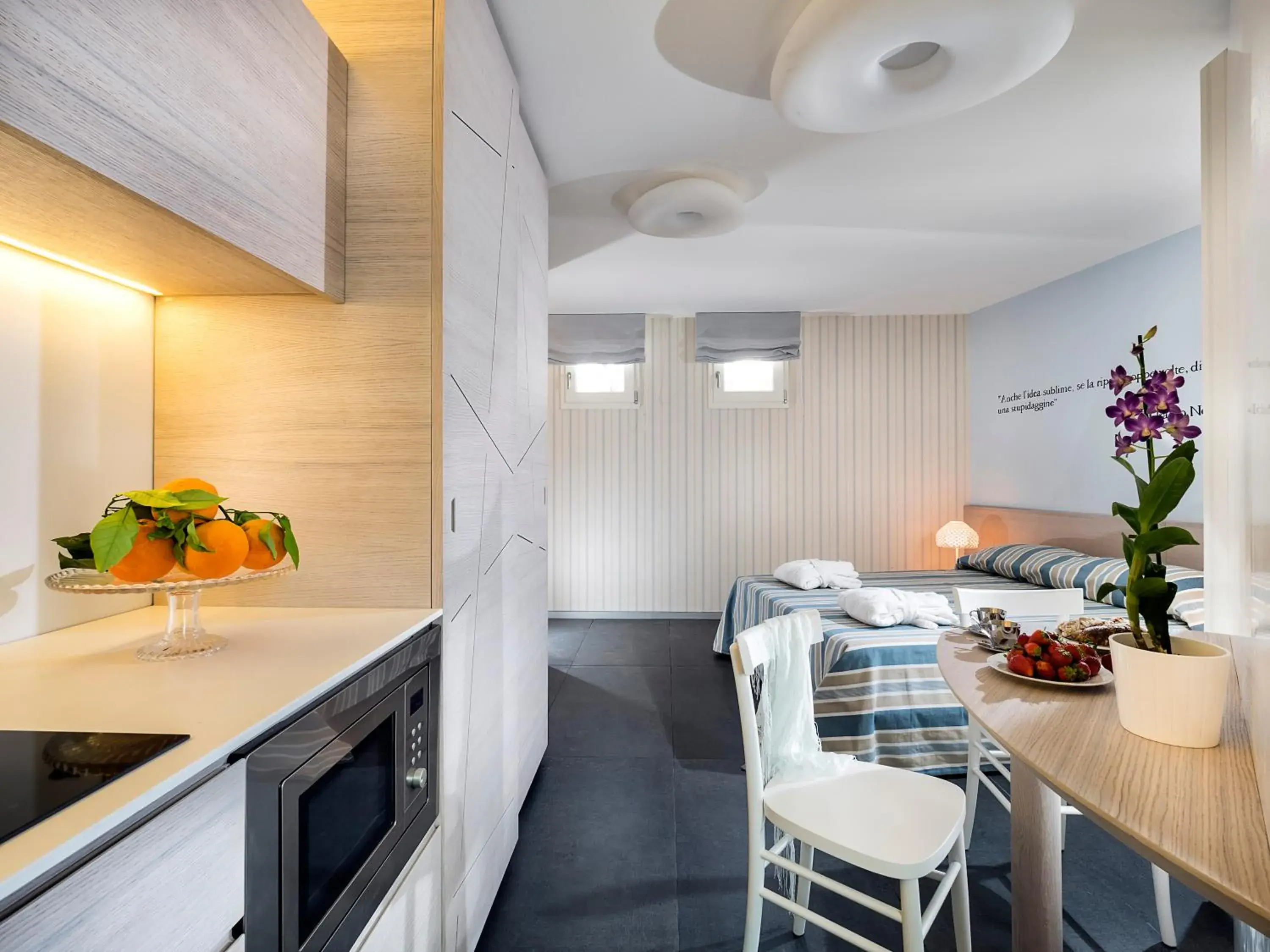 Kitchen or kitchenette, Kitchen/Kitchenette in Duomo Suites & Spa