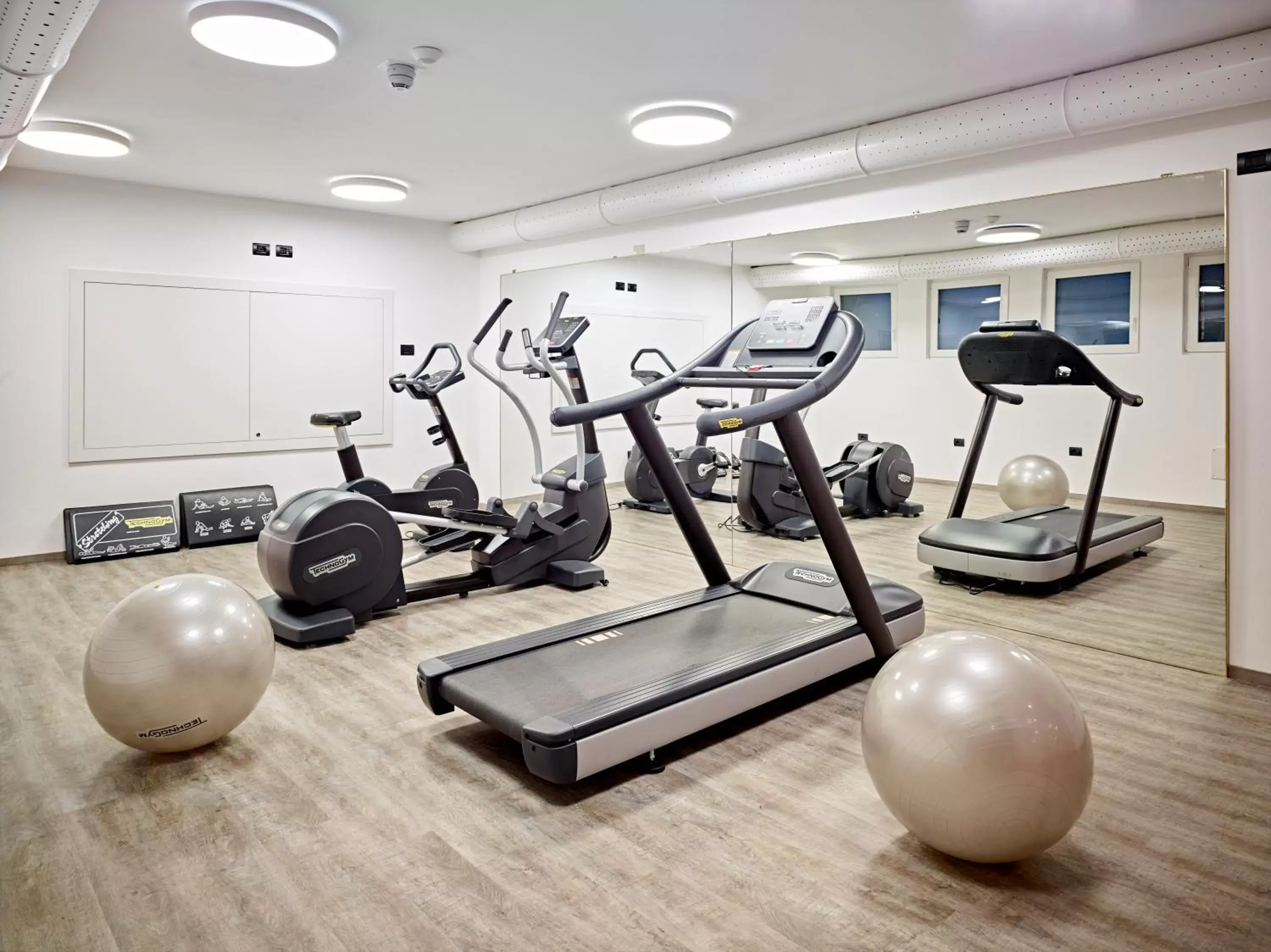 Fitness centre/facilities, Fitness Center/Facilities in Hotel Shandranj