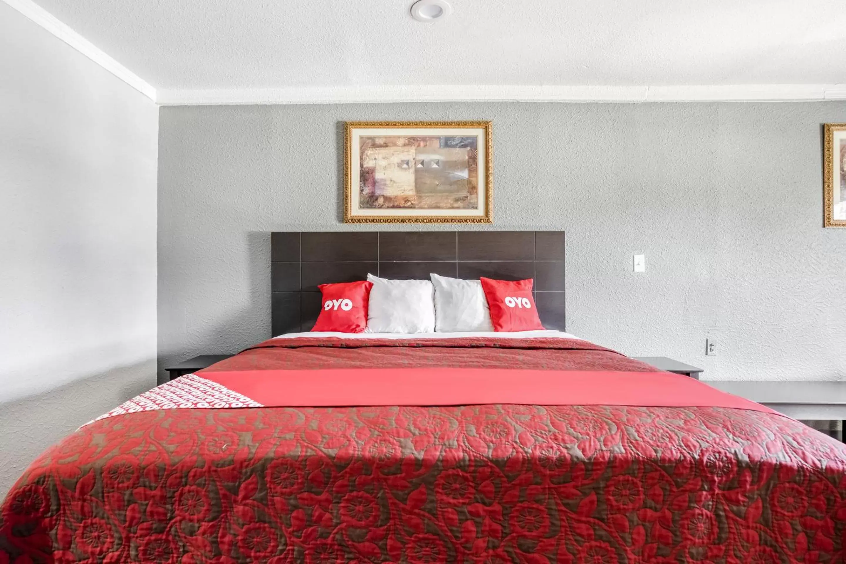Bedroom, Bed in OYO Hotel Pineville LA Hwy 165