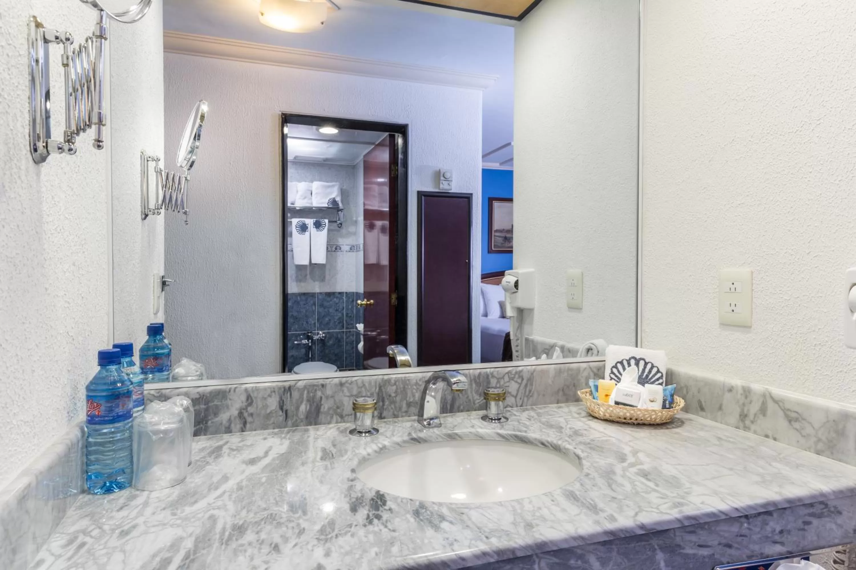 Shower in Hotel Estoril