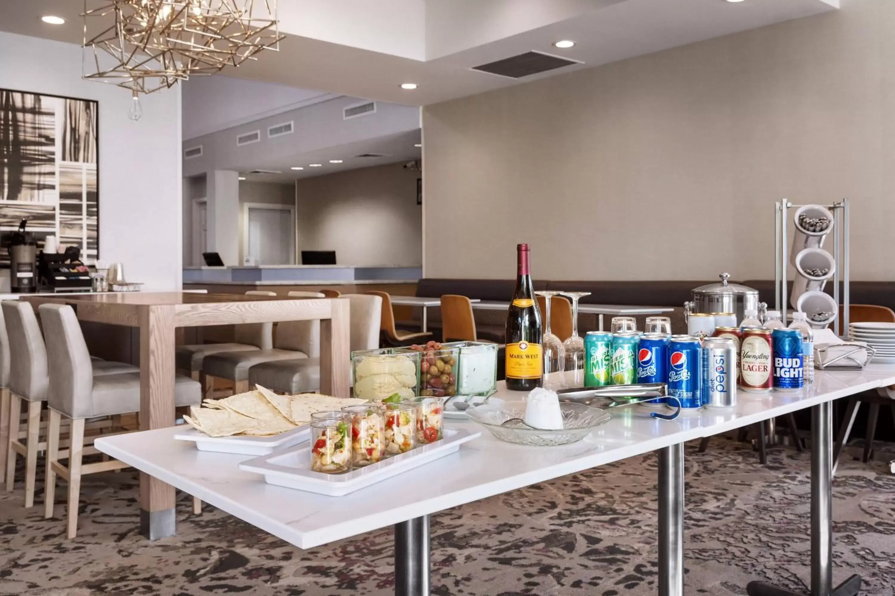 Restaurant/places to eat in Residence Inn Philadelphia Willow Grove