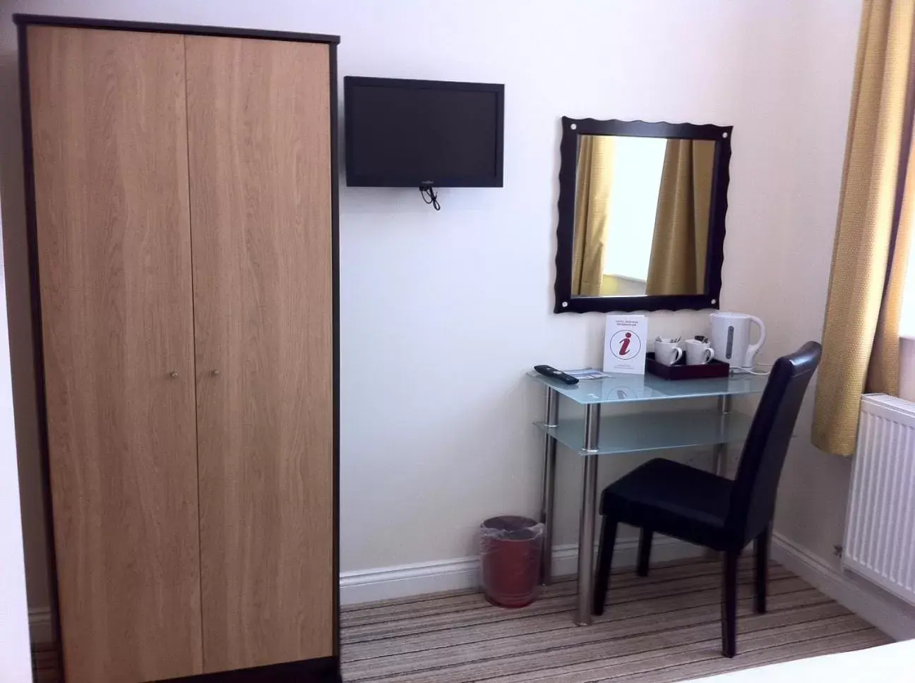 Bed, TV/Entertainment Center in Royal Bath Hotel & Spa Bournemouth