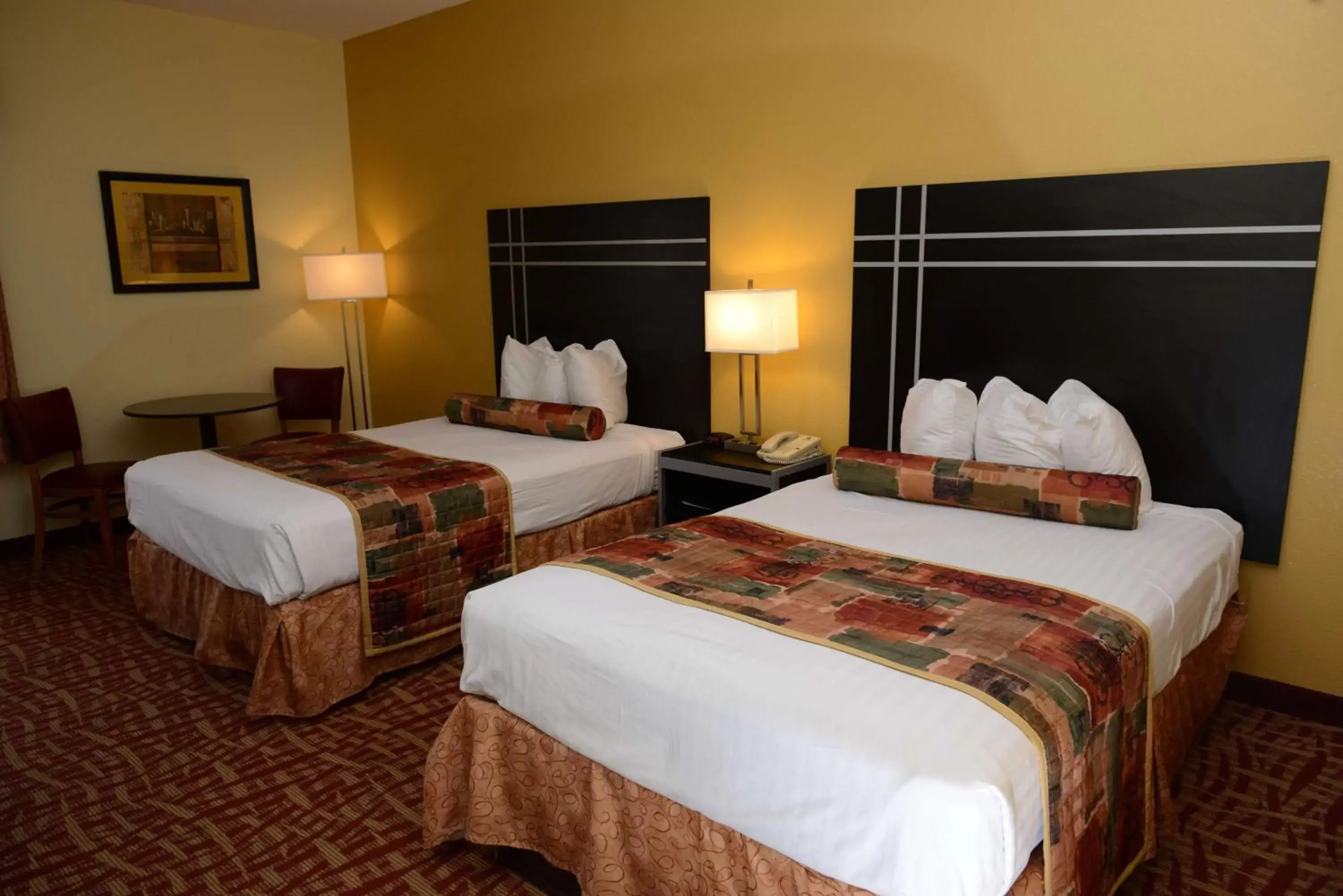 Photo of the whole room, Bed in SureStay Hotel by Best Western Robinsonville Tunica