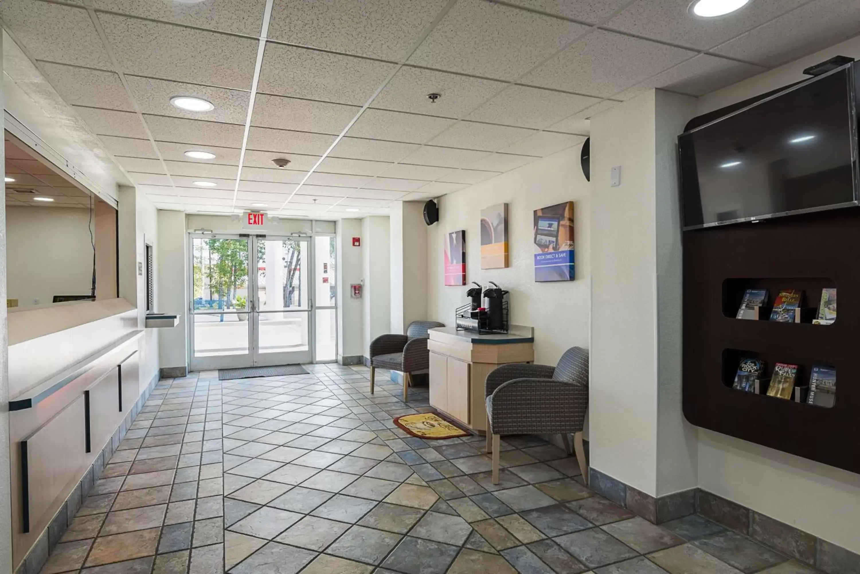 Lobby or reception in Motel 6 Athens