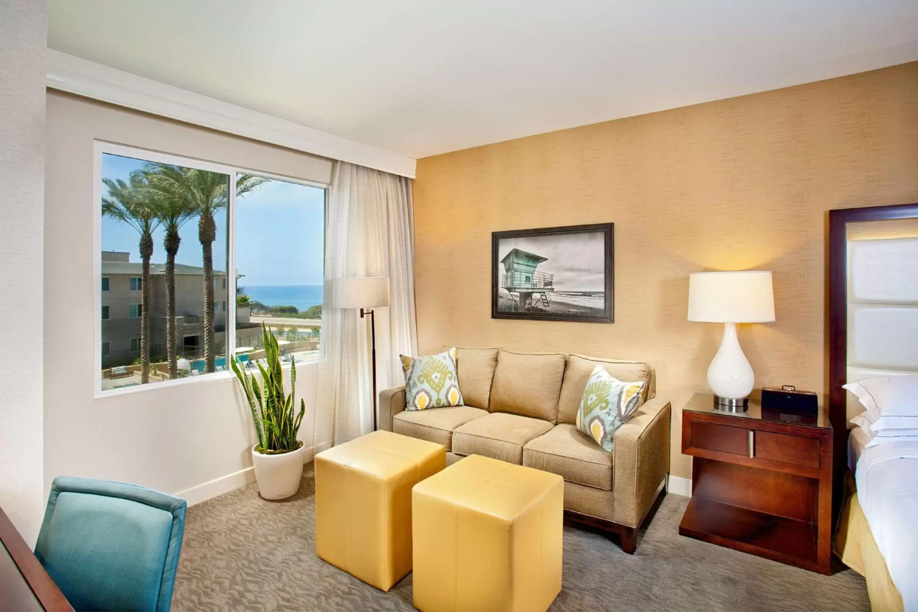 Living room, Seating Area in Cape Rey Carlsbad Beach, A Hilton Resort & Spa