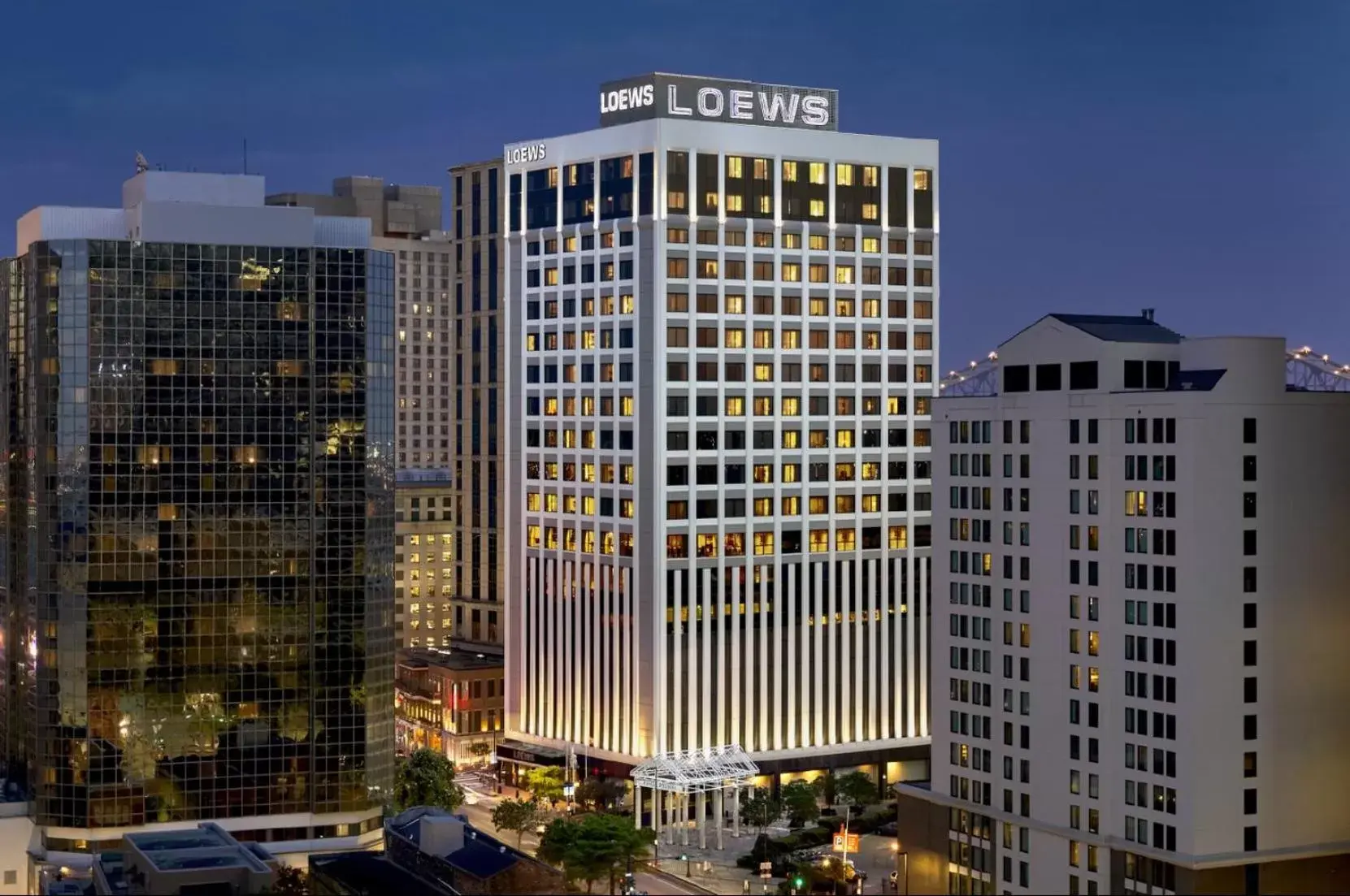 Property building in Loews New Orleans Hotel