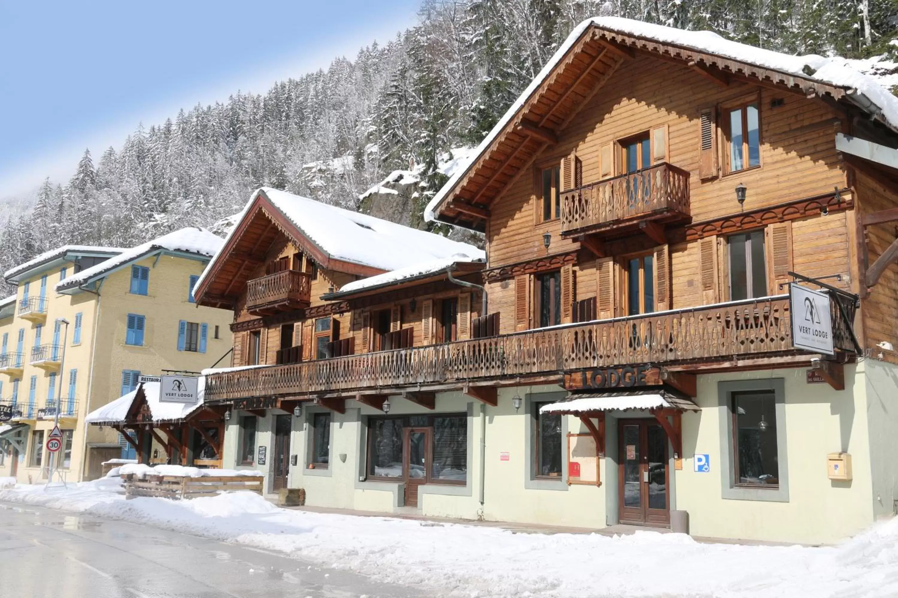 Property building, Winter in Vert Lodge Chamonix