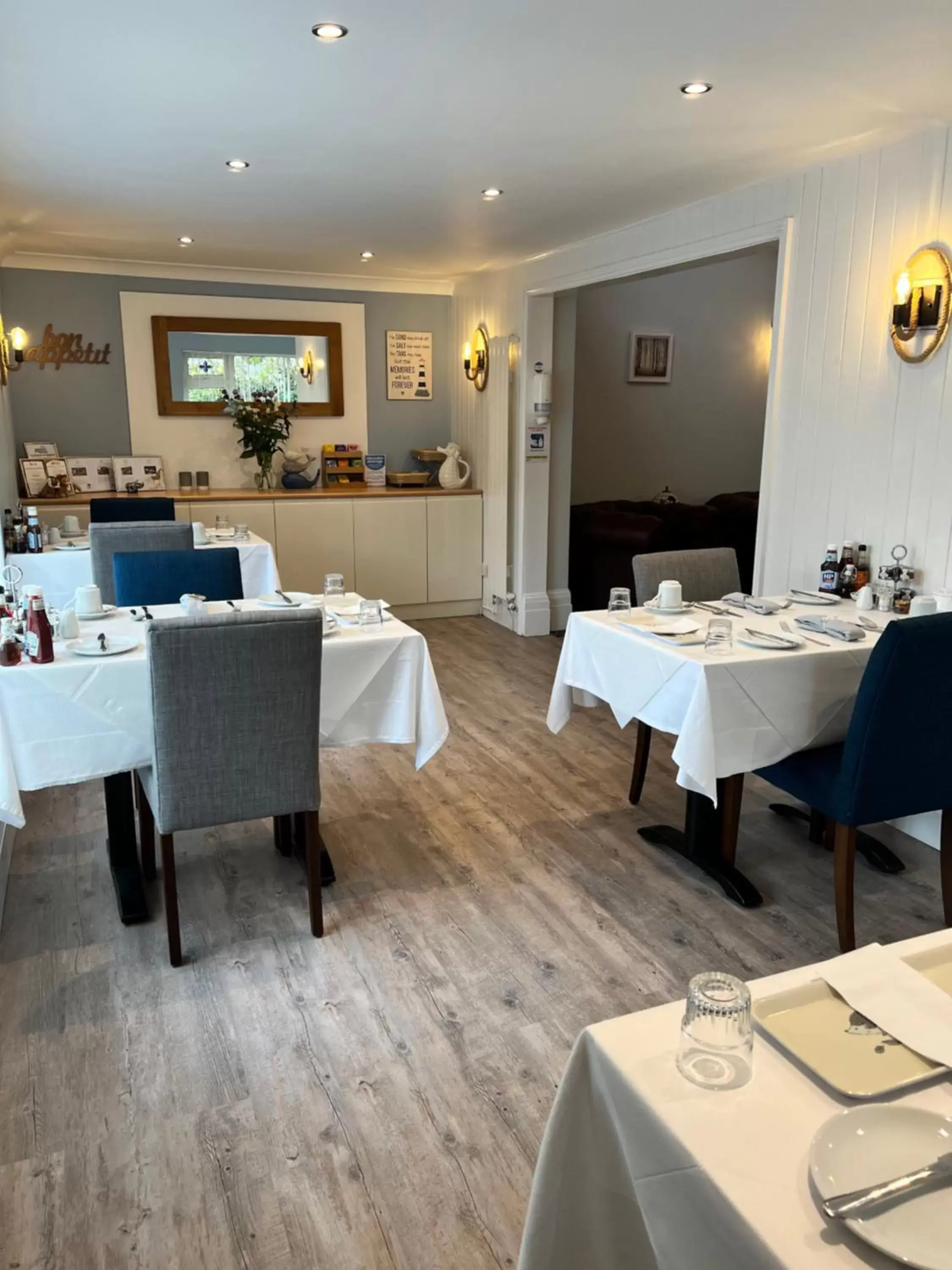 Restaurant/Places to Eat in Birkdale Guest House
