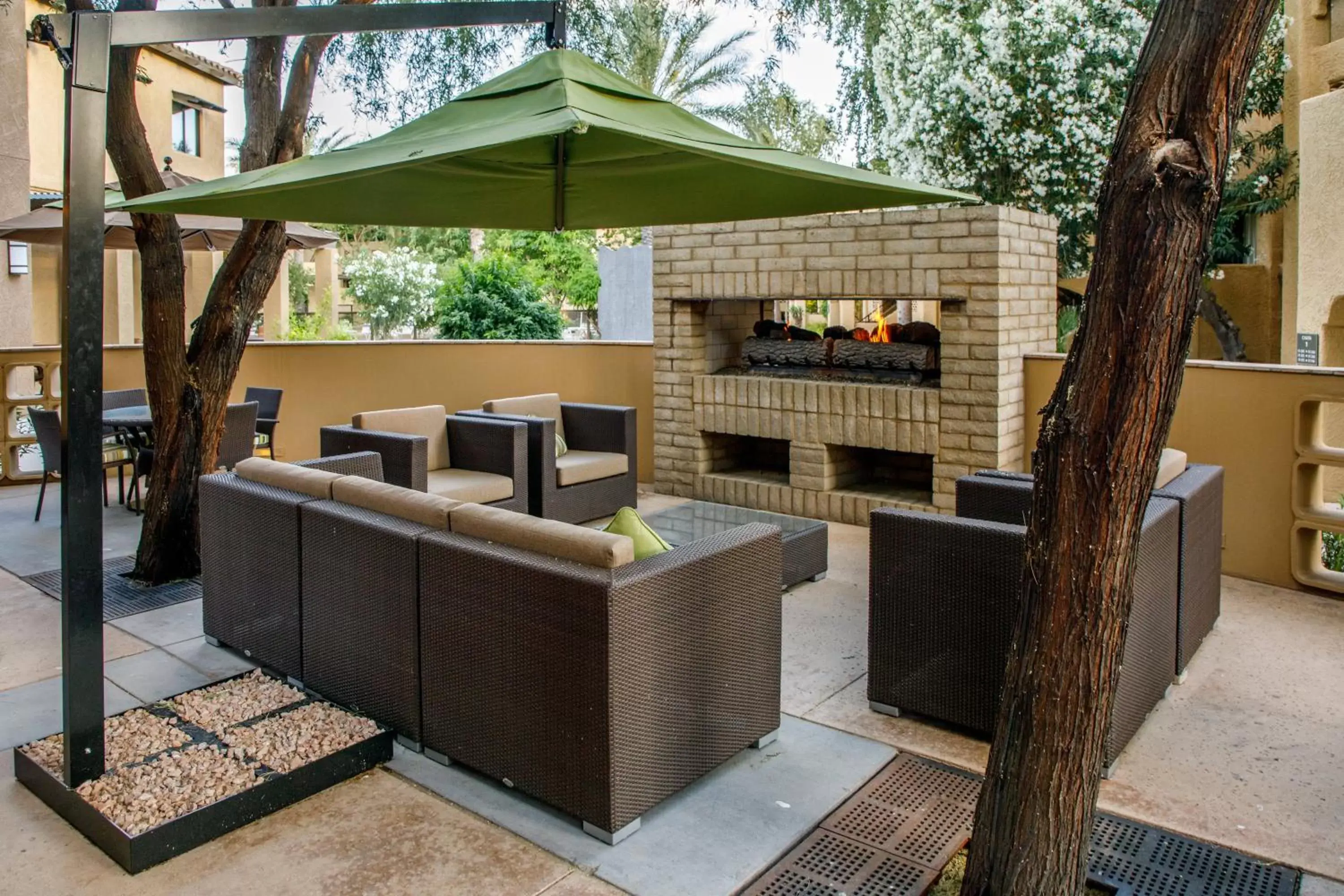 Restaurant/places to eat, BBQ Facilities in Holiday Inn Club Vacations Scottsdale Resort, an IHG Hotel