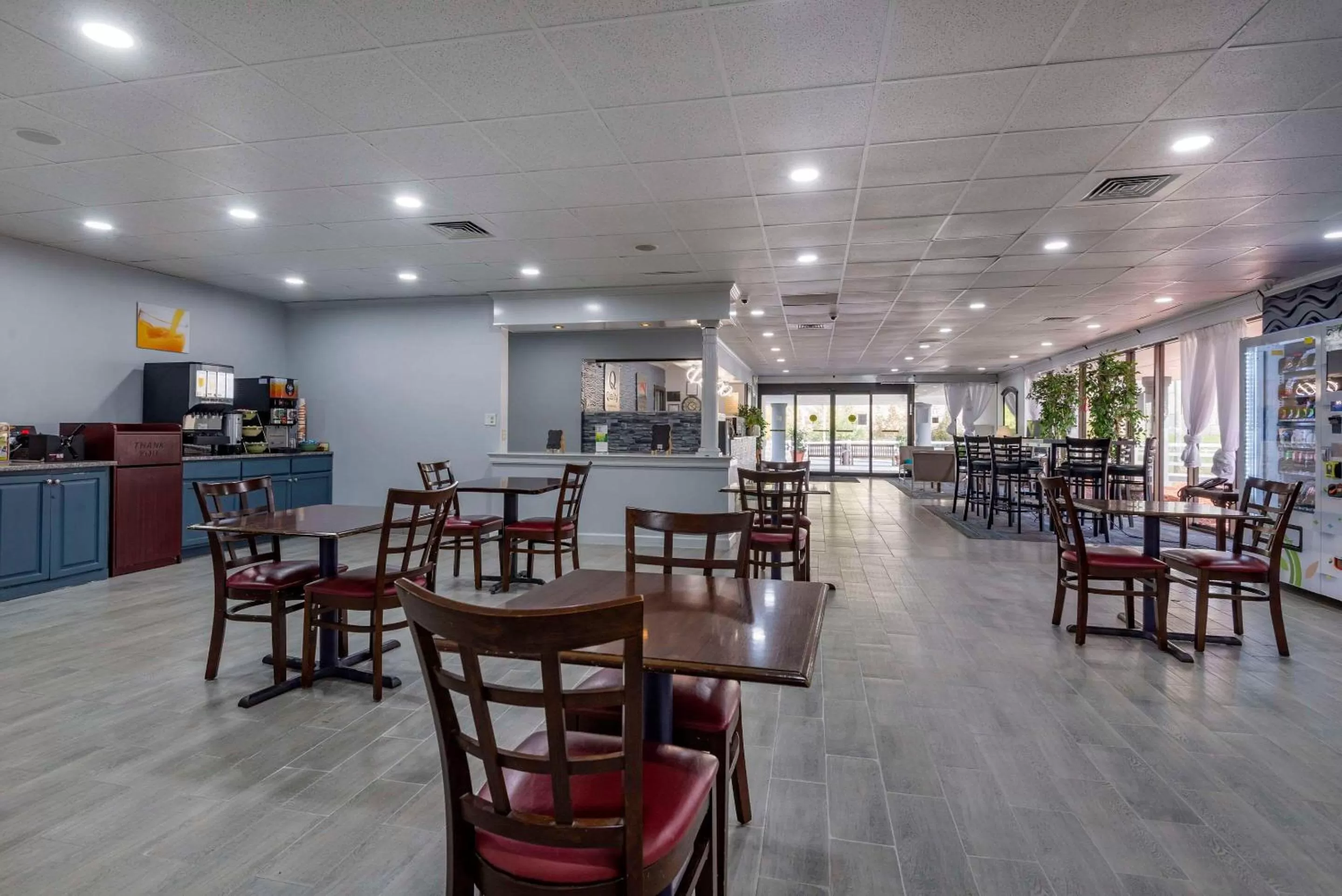 Breakfast in Suburban Studios Rock Hill Northeast I-77