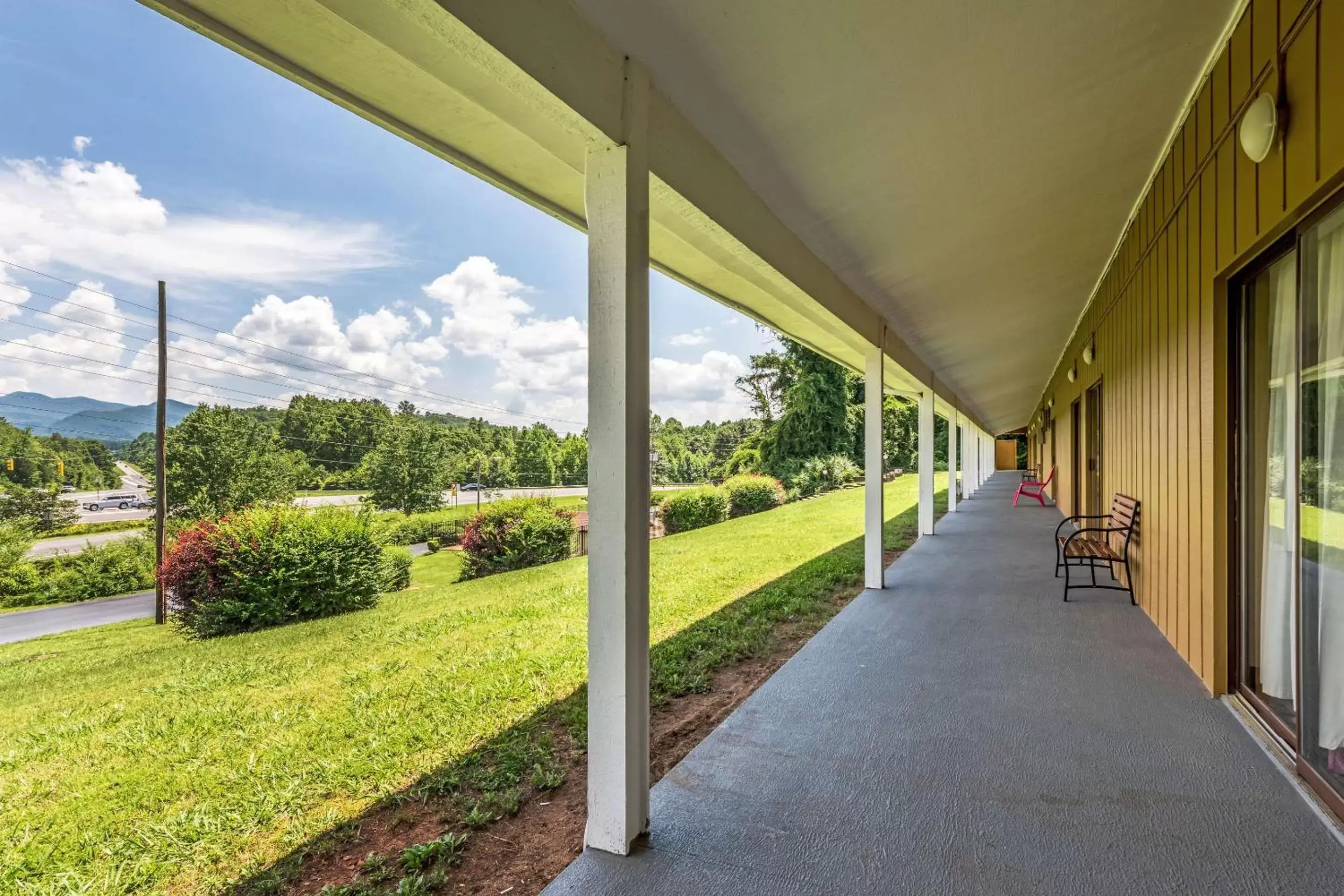 Property building in Rodeway Inn